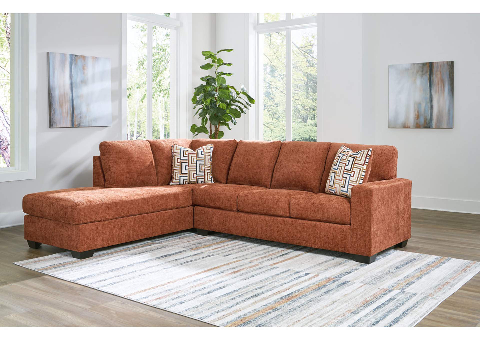 Aviemore 2-Piece Sectional with Chaise,Signature Design By Ashley