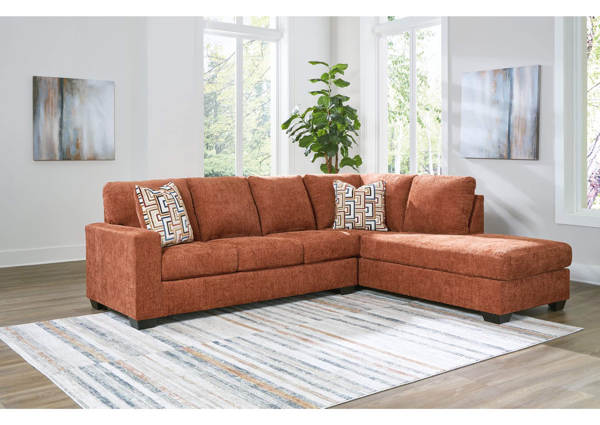 Aviemore 2-Piece Sectional with Chaise,Signature Design By Ashley