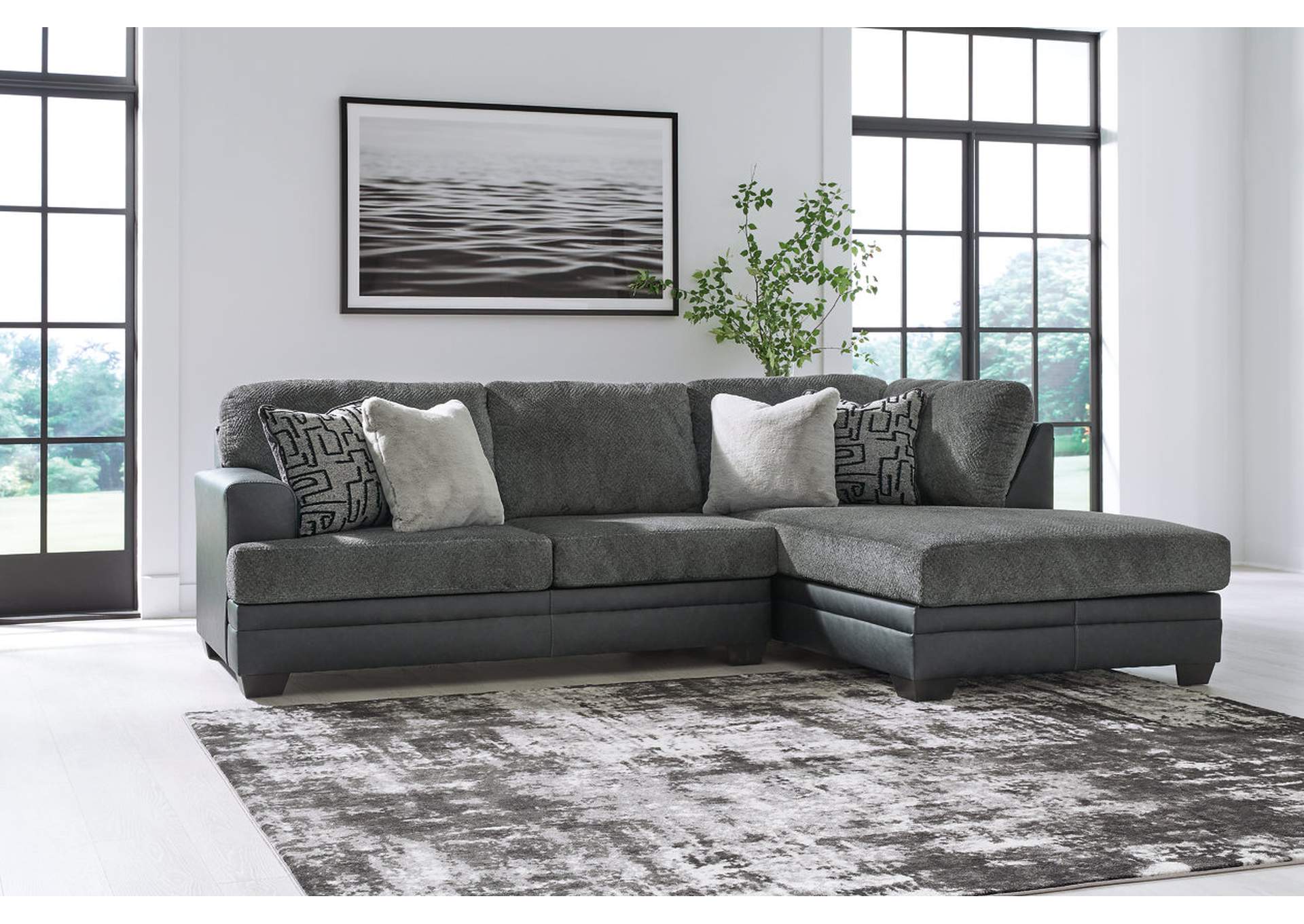 Brixley Pier 2-Piece Sectional with Chaise,Benchcraft