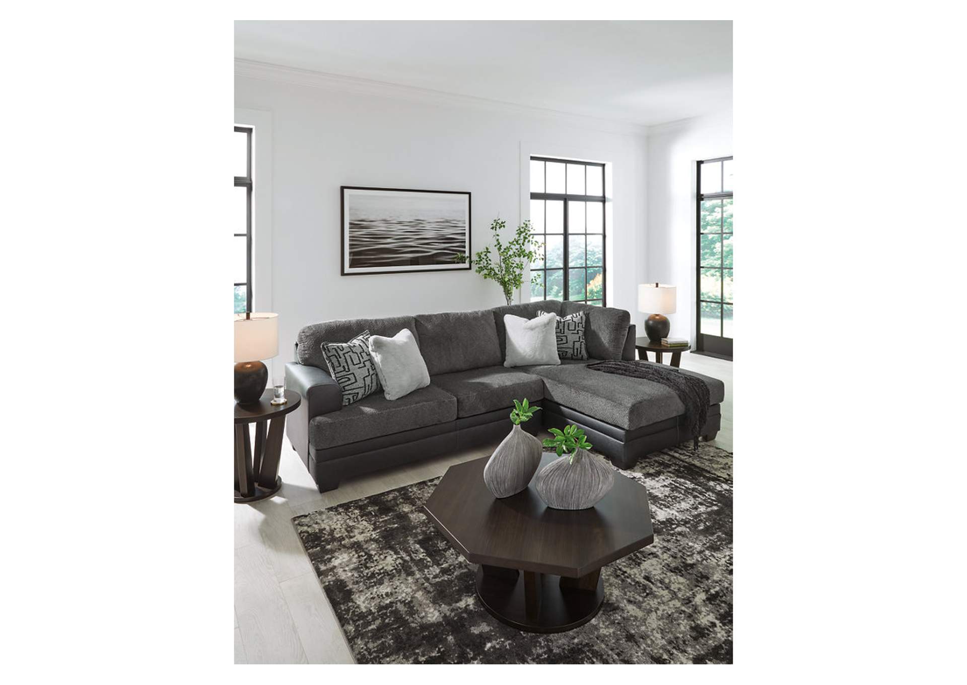 Brixley Pier 2-Piece Sectional with Chaise,Benchcraft