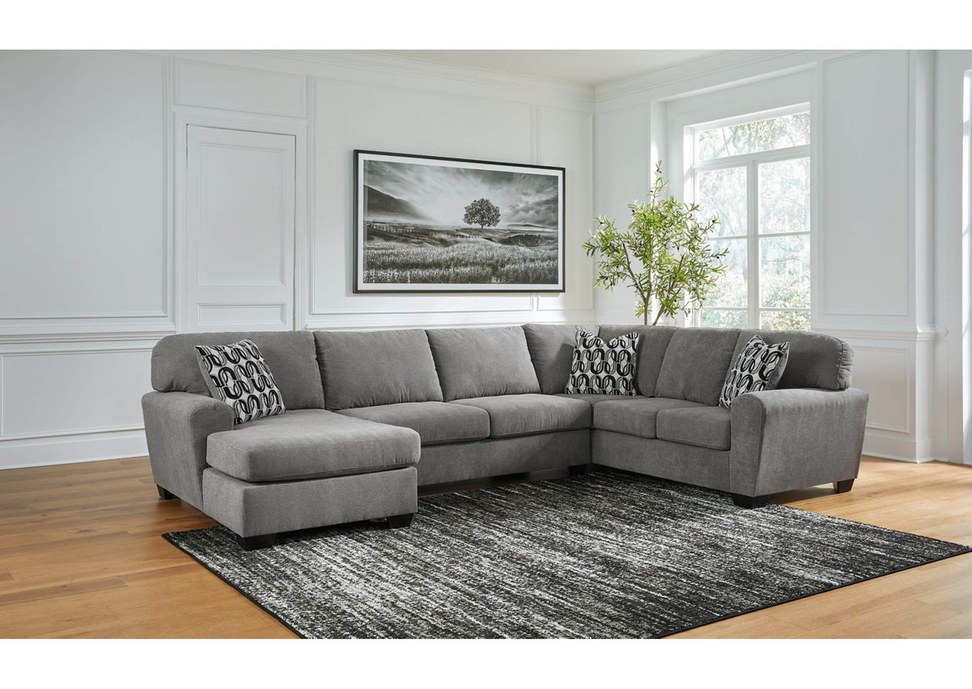 Birkdale Court 3-Piece Sectional with Chaise,Benchcraft