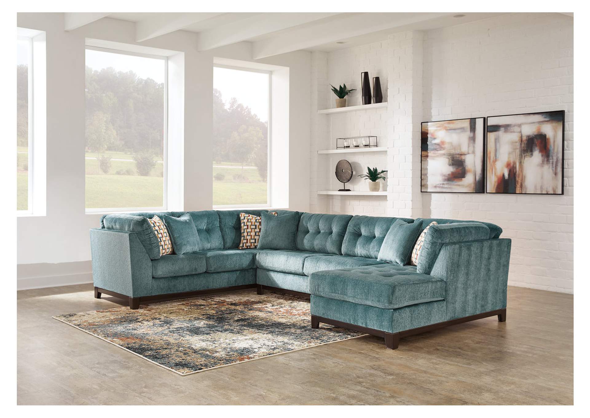 Laylabrook 3-Piece Sectional with Chaise,Ashley