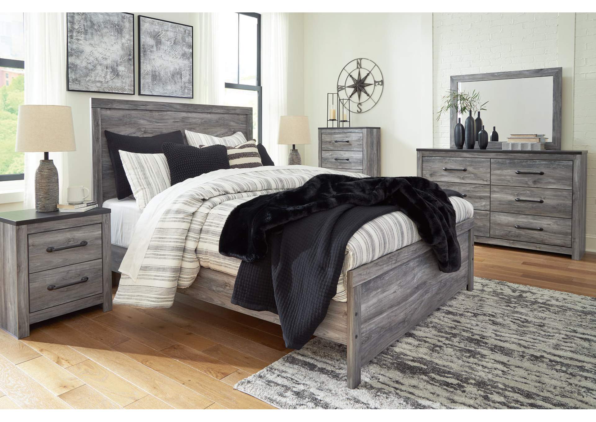 Bronyan Queen Panel Bed with Mirrored Dresser and 2 Nightstands,Signature Design By Ashley