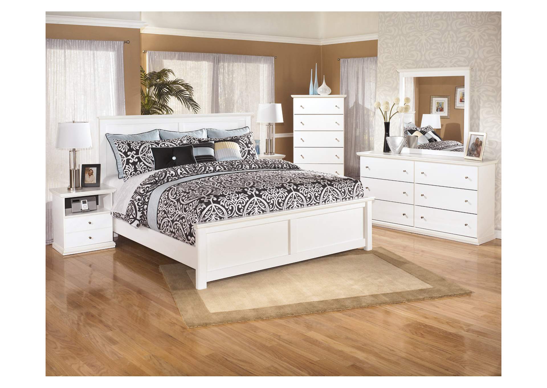 Bostwick Shoals King Panel Bed with Mirrored Dresser, Chest and Nightstand,Signature Design By Ashley