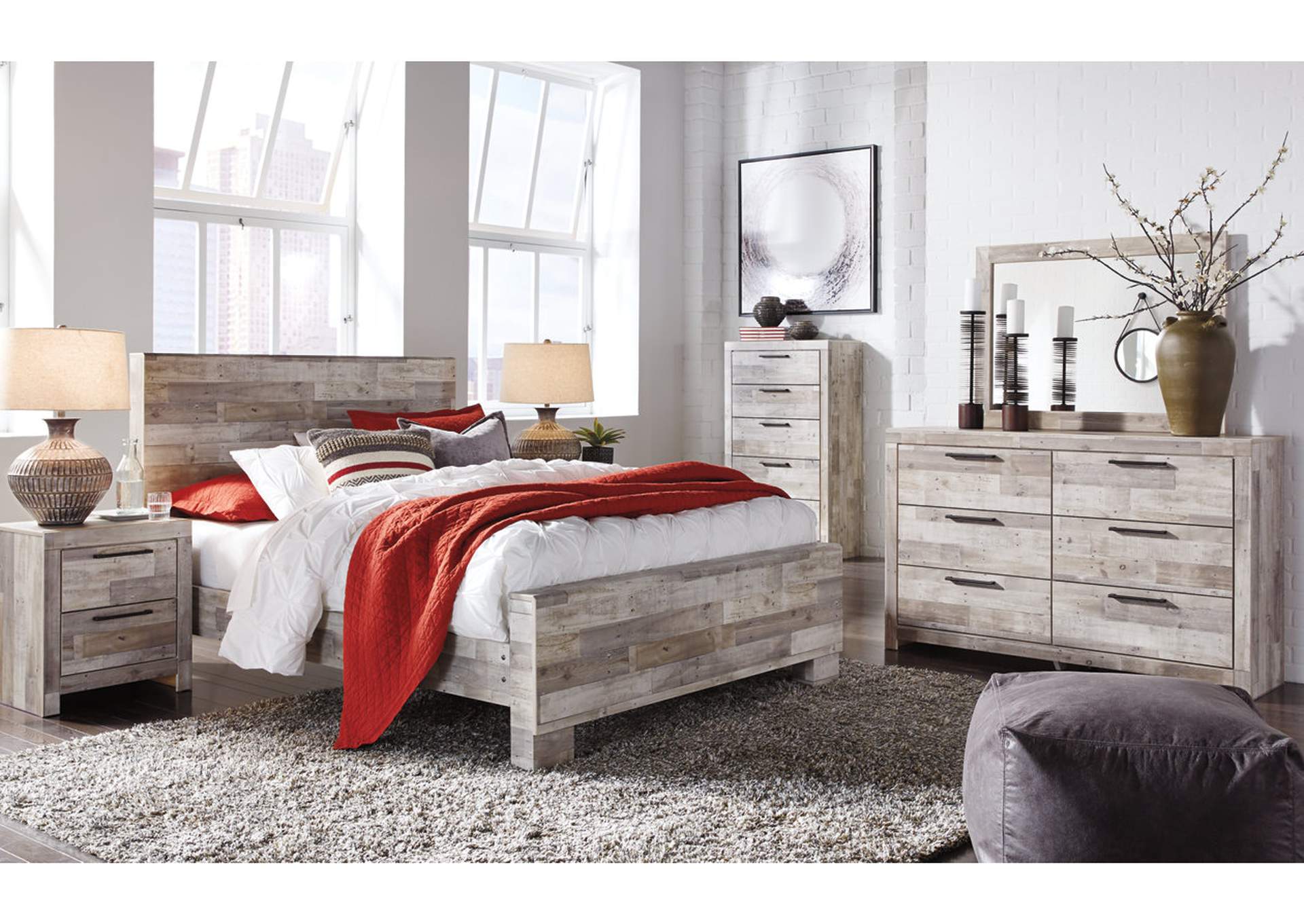 Effie Queen Panel Bed with Mirrored Dresser and Nightstand,Signature Design By Ashley