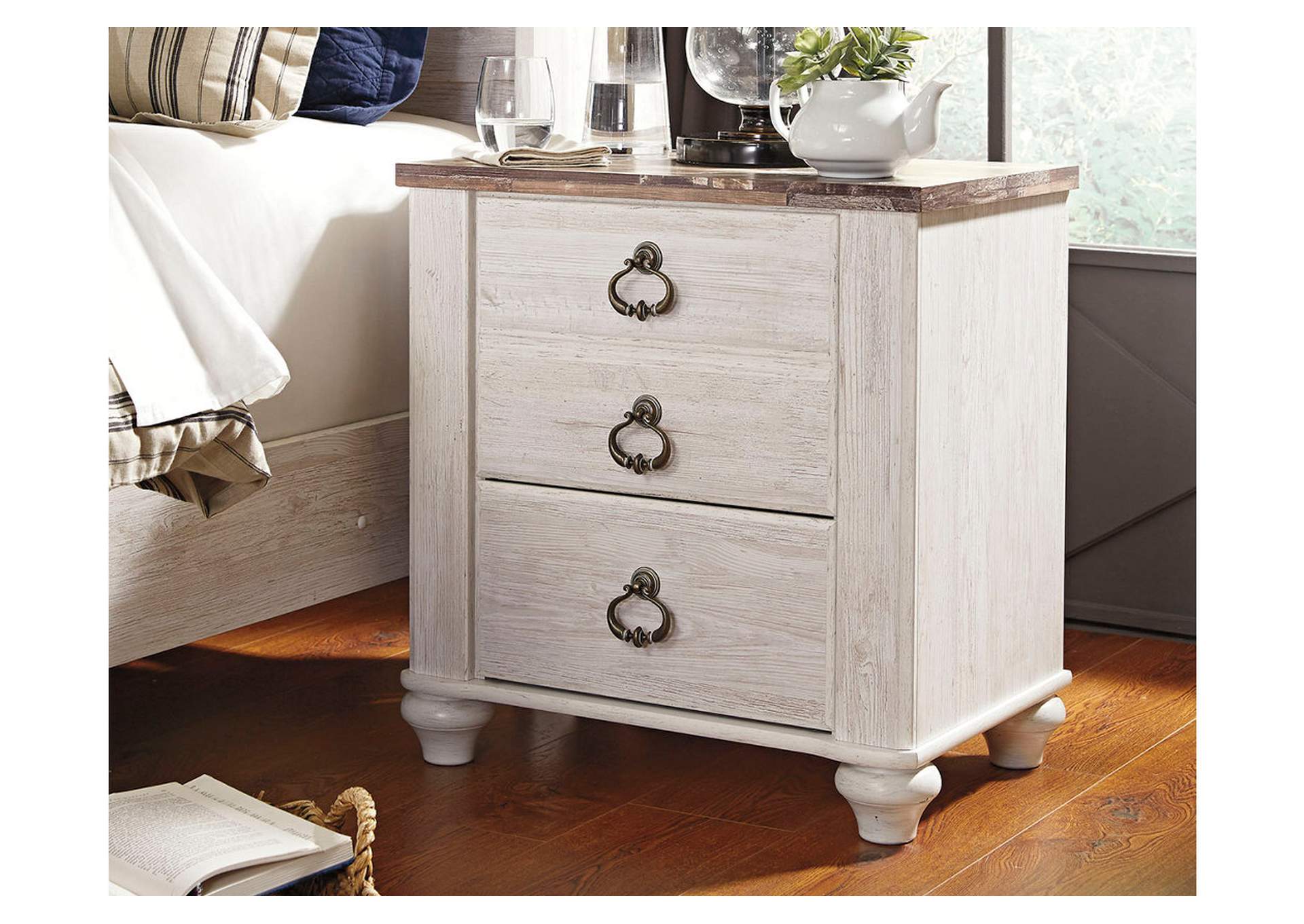 Willowton Queen Sleigh Bed, Dresser, Mirror and 2 Nightstands,Signature Design By Ashley