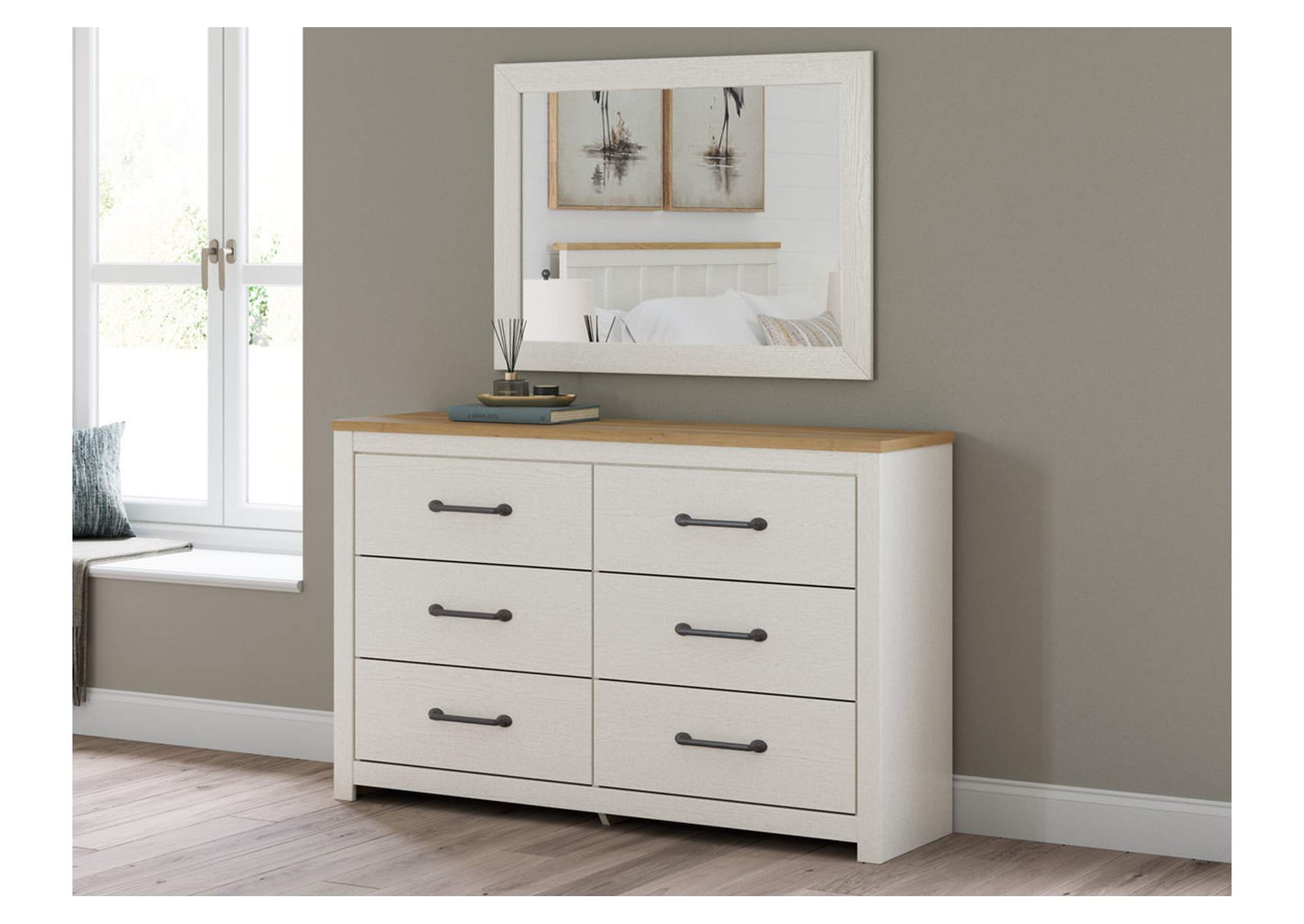 Linnocreek Full Panel Bed with Mirrored Dresser,Benchcraft