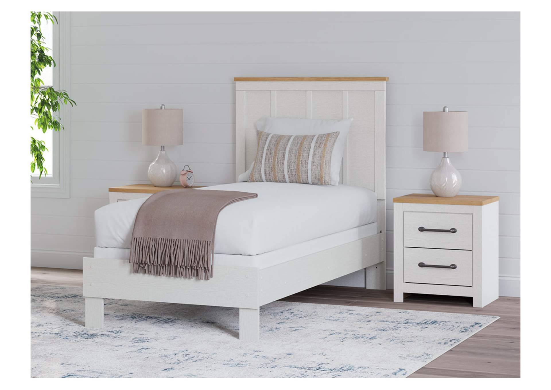 Linnocreek Twin Panel Bed with Mirrored Dresser,Benchcraft