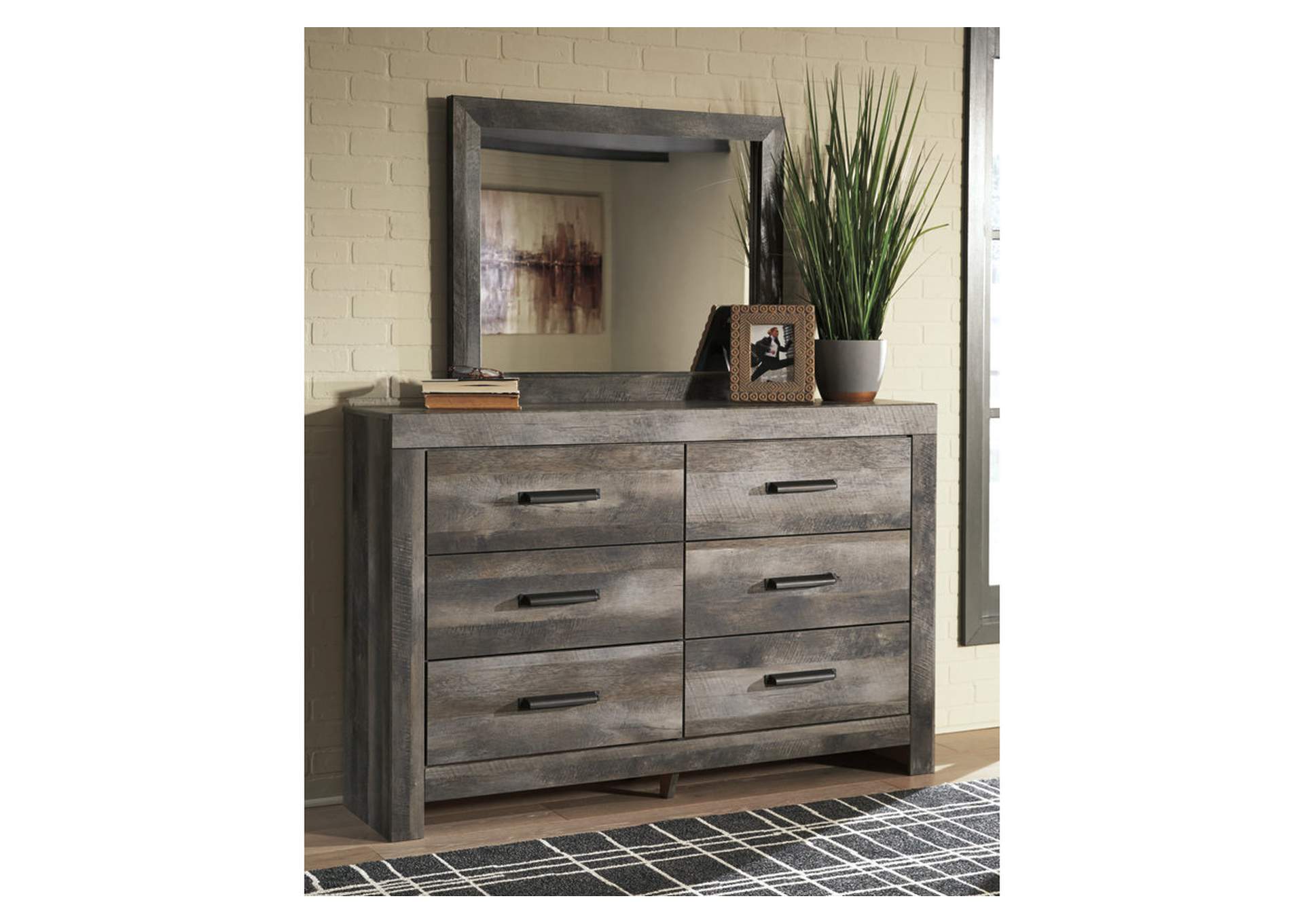 Wynnlow King Poster Bed with Mirrored Dresser, Chest and 2 Nightstands,Signature Design By Ashley