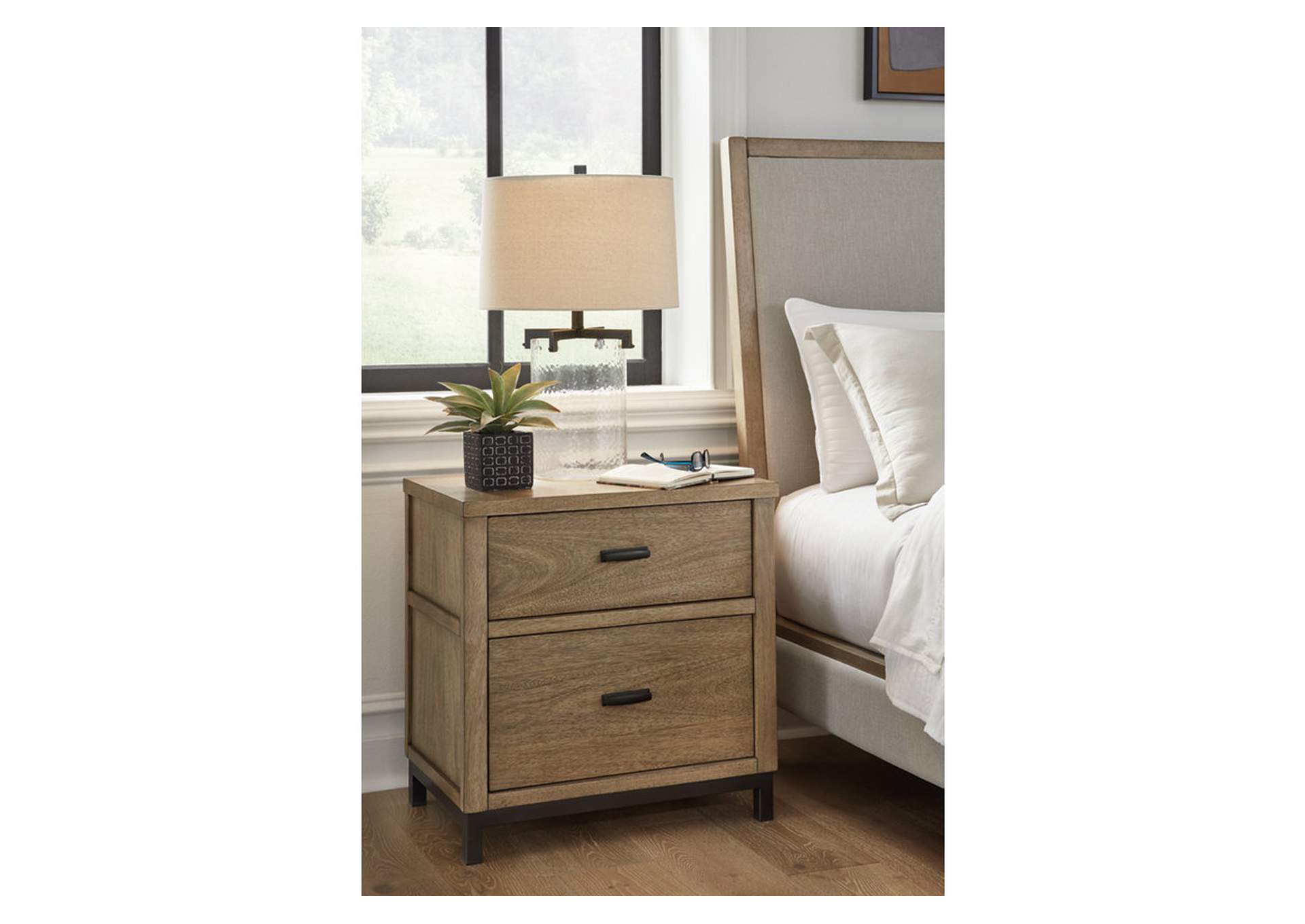 Tomtyn Nightstand,Benchcraft