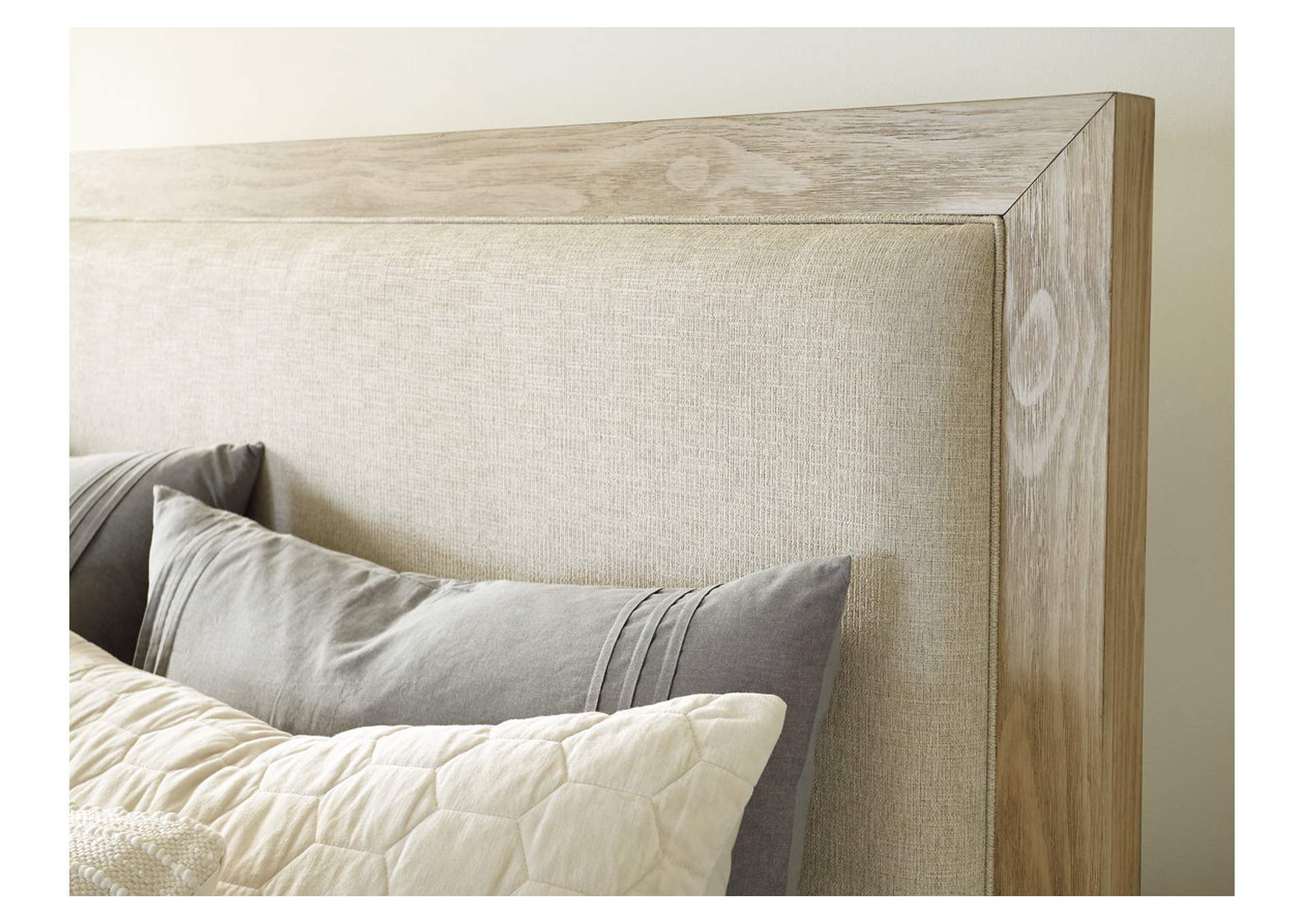 Hennington King Upholstered Bed,Millennium