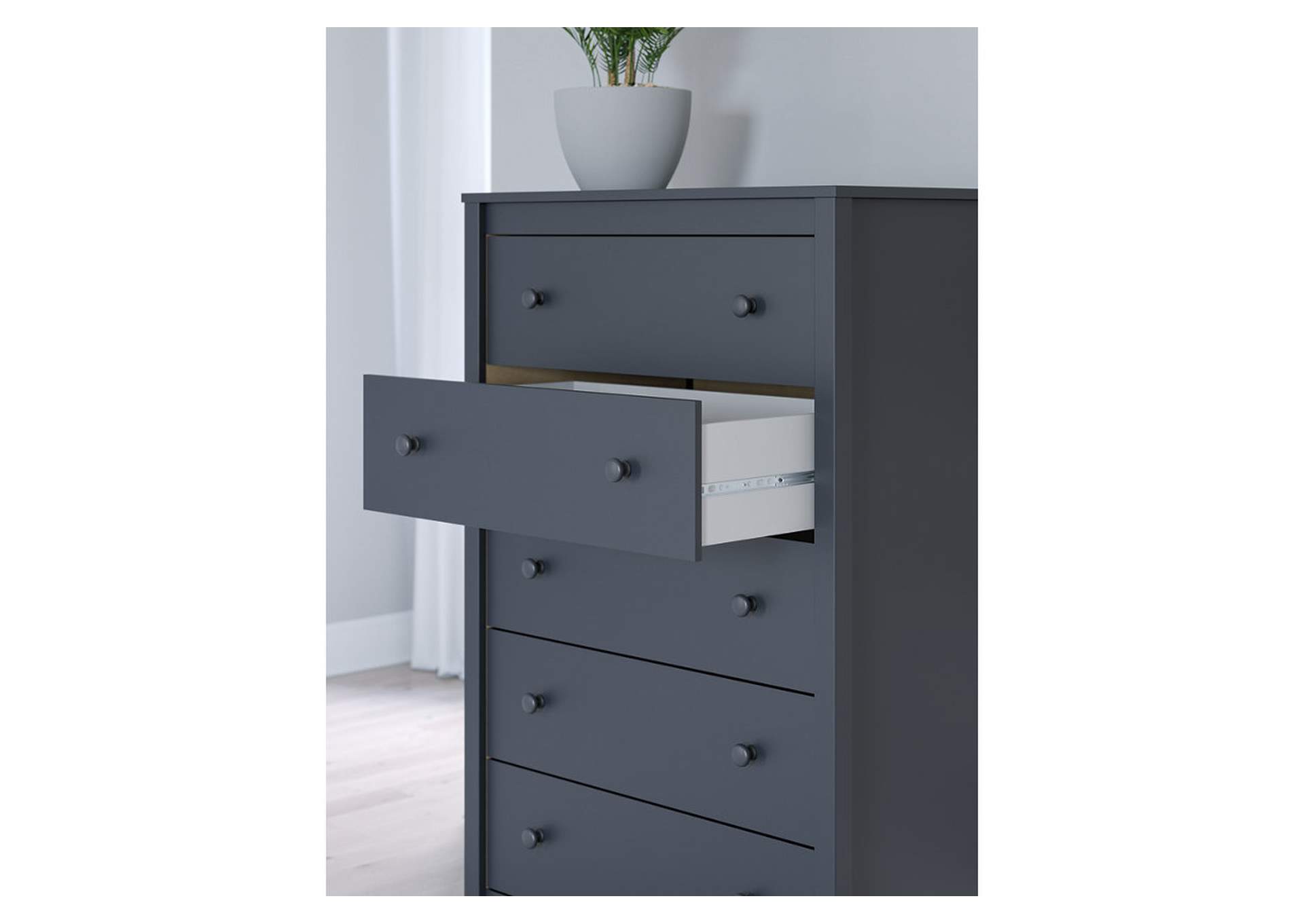 Simmenfort Chest of Drawers,Signature Design By Ashley