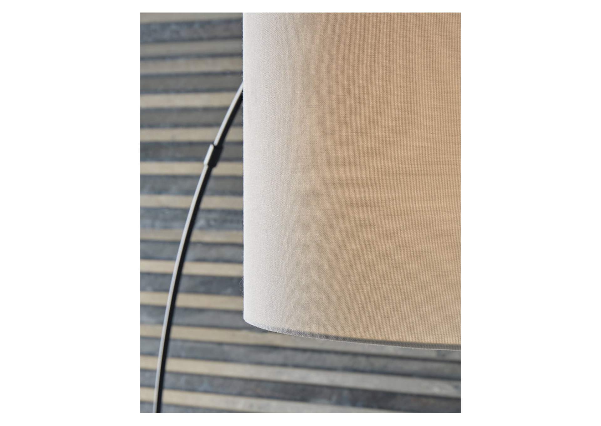 Veergate Arc Lamp,Signature Design By Ashley