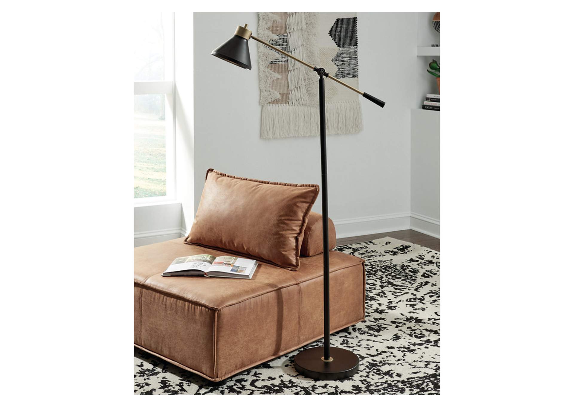 Garville Floor Lamp,Signature Design By Ashley