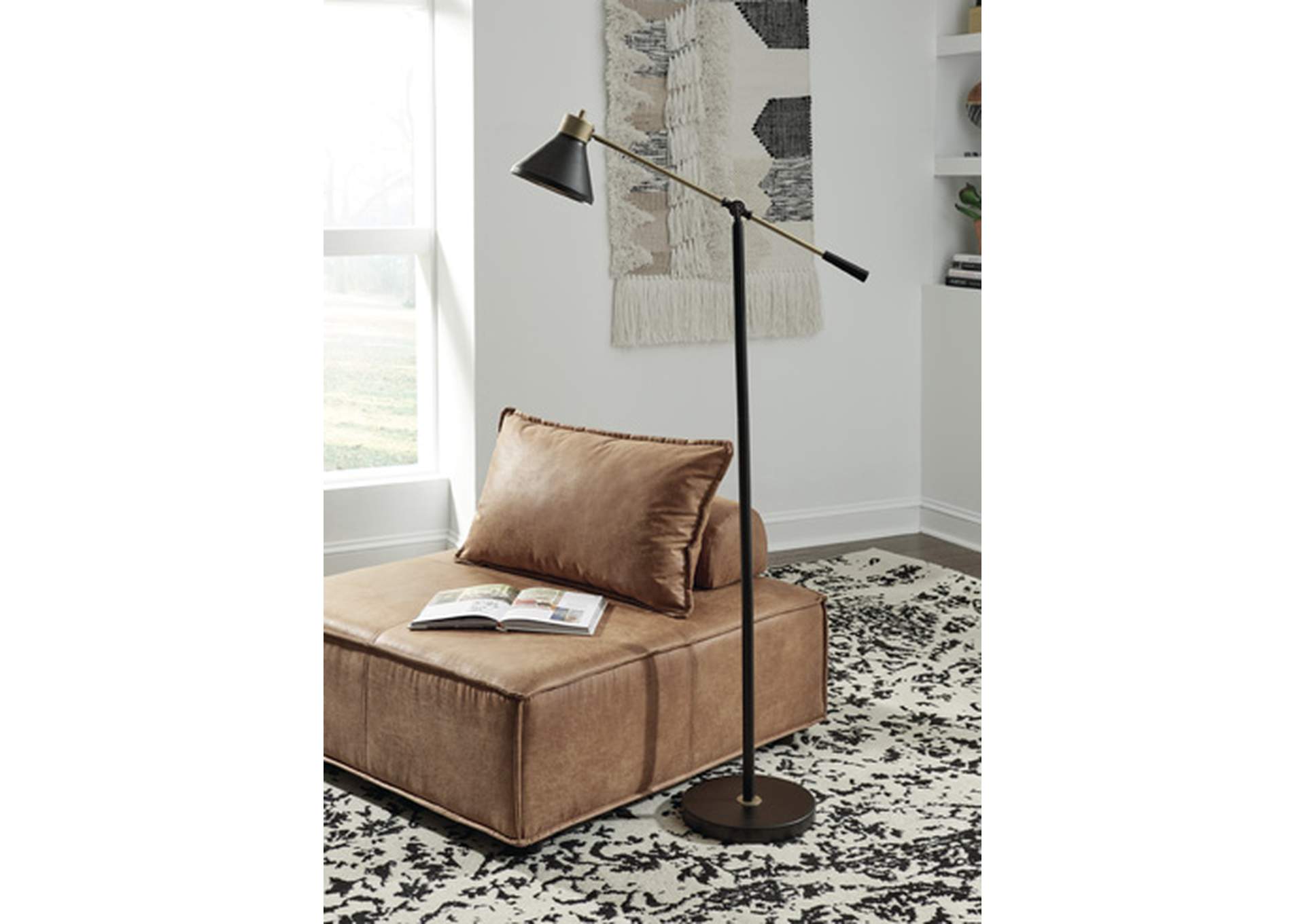 Garville Floor Lamp,Signature Design By Ashley