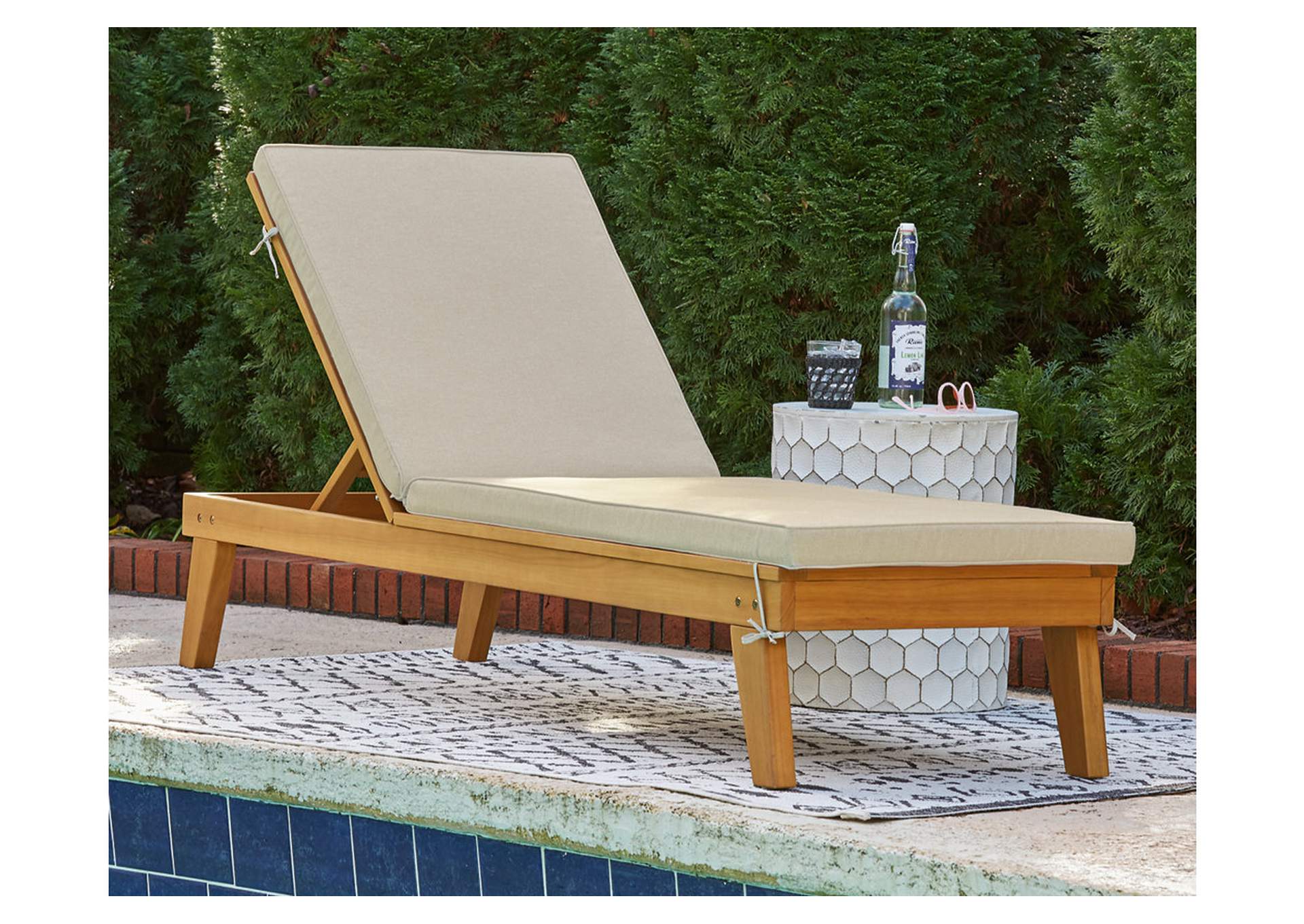 Byron Bay Chaise Lounge with Cushion,Direct To Consumer Express