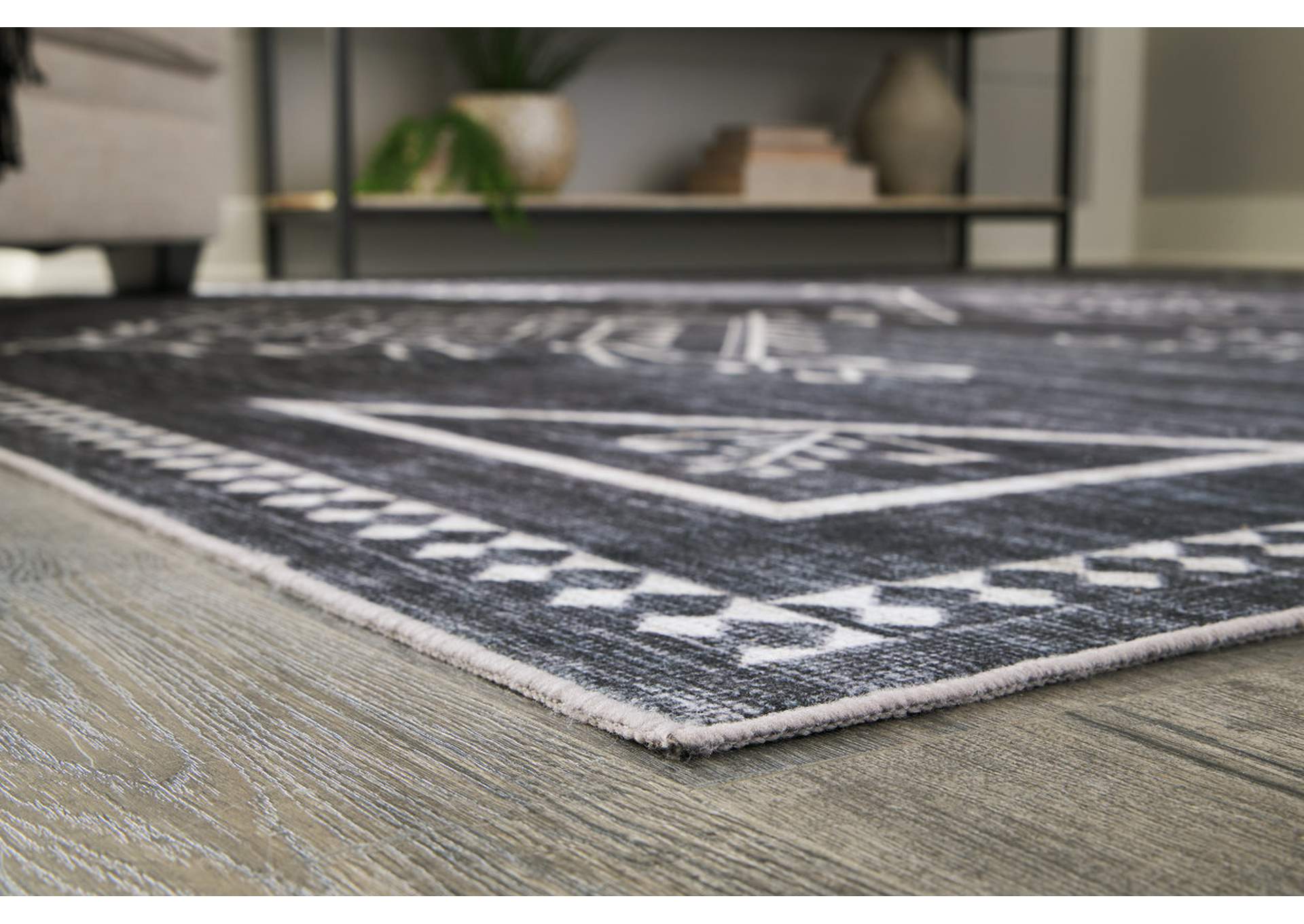 Arloman 7'5" x 9'6" Rug,Signature Design By Ashley