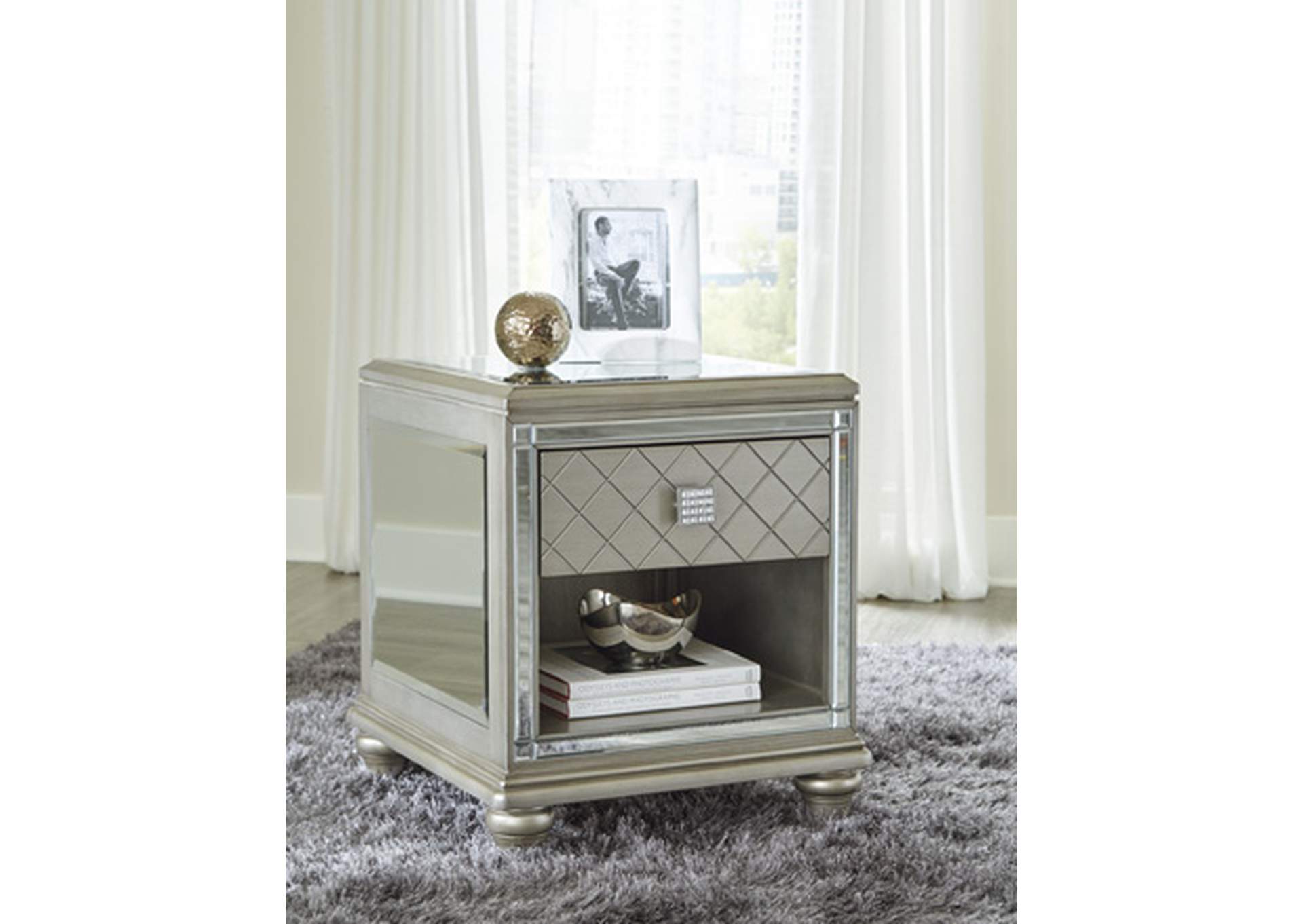 Chevanna End Table,Signature Design By Ashley