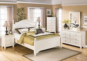Image for Cottage Retreat Queen Poster Bed, Dresser & Mirror