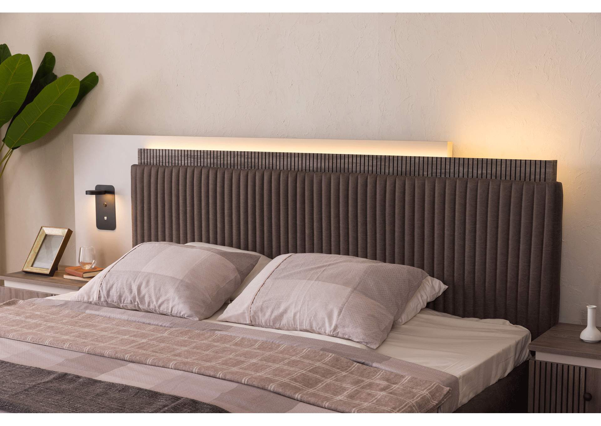 Elvis Bedroom with Storage SET,ESF Wholesale Furniture