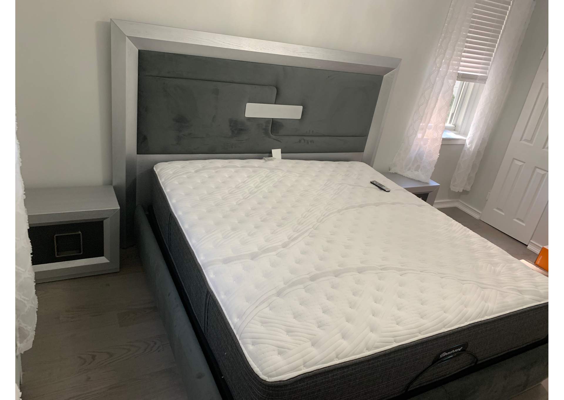 Enzo Queen Bed,ESF Wholesale Furniture