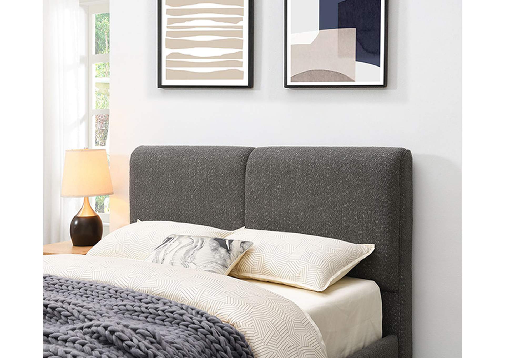 Stavern E.King Bed,Furniture of America