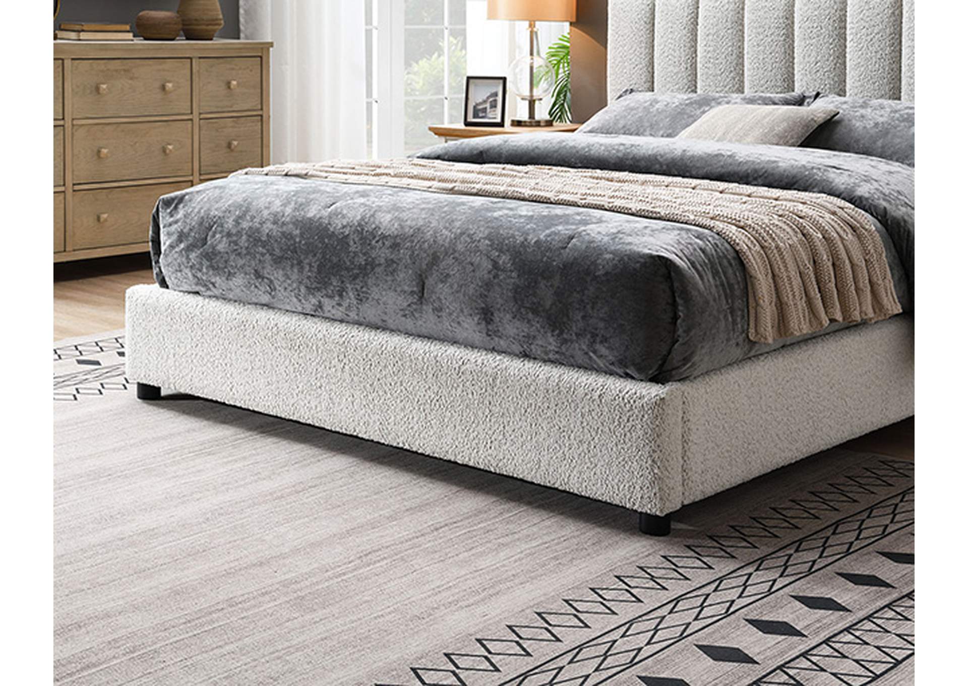 Traverso E.King Bed,Furniture of America