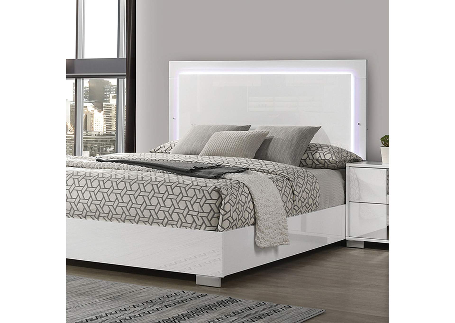 Sinistra E.King Bed,Furniture of America