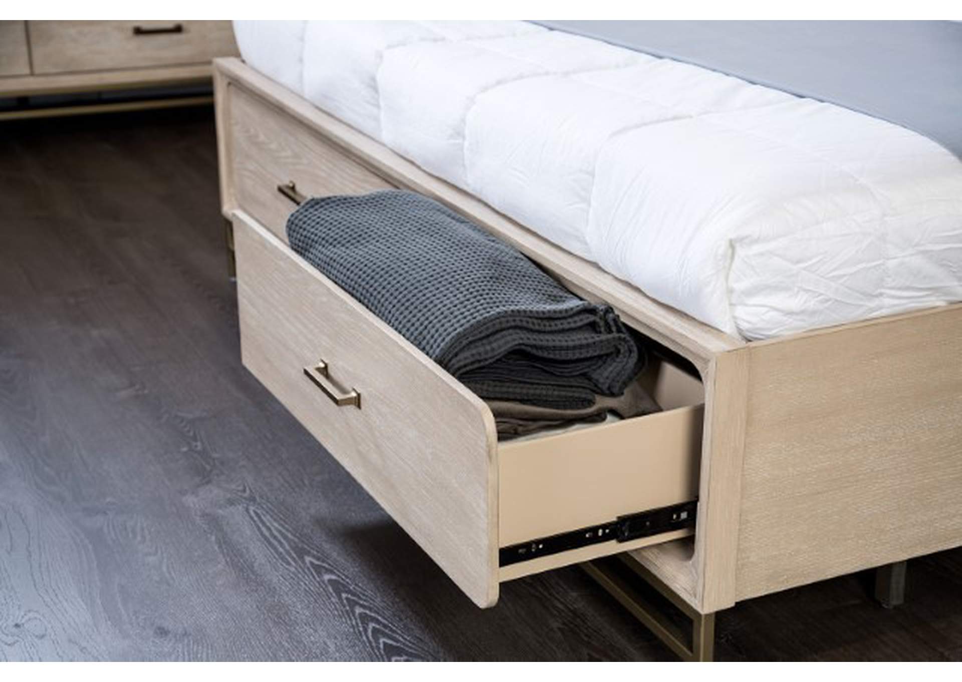 Sandnes Queen Bed,Furniture of America