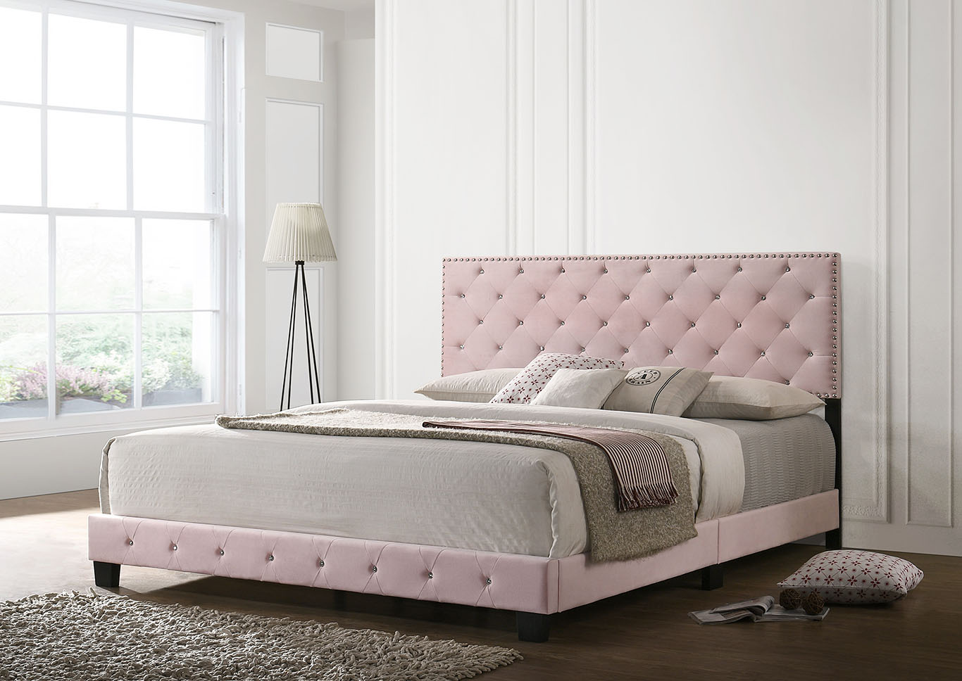 Suffolk Pink King Bed,Glory Furniture