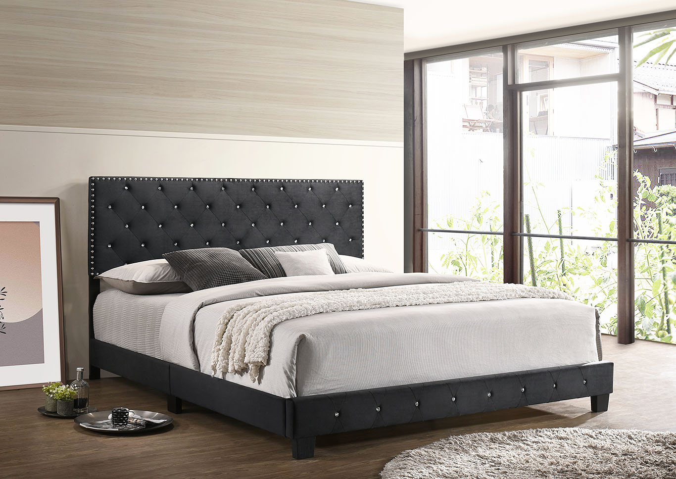 Suffolk Black King Bed,Glory Furniture