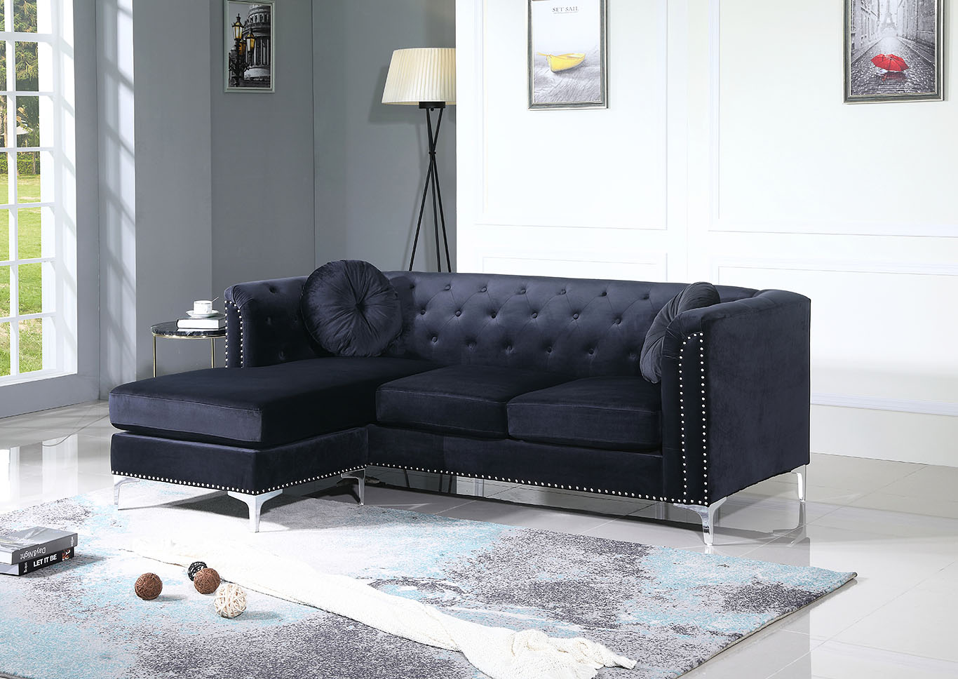 Pompano Black Sectional,Glory Furniture