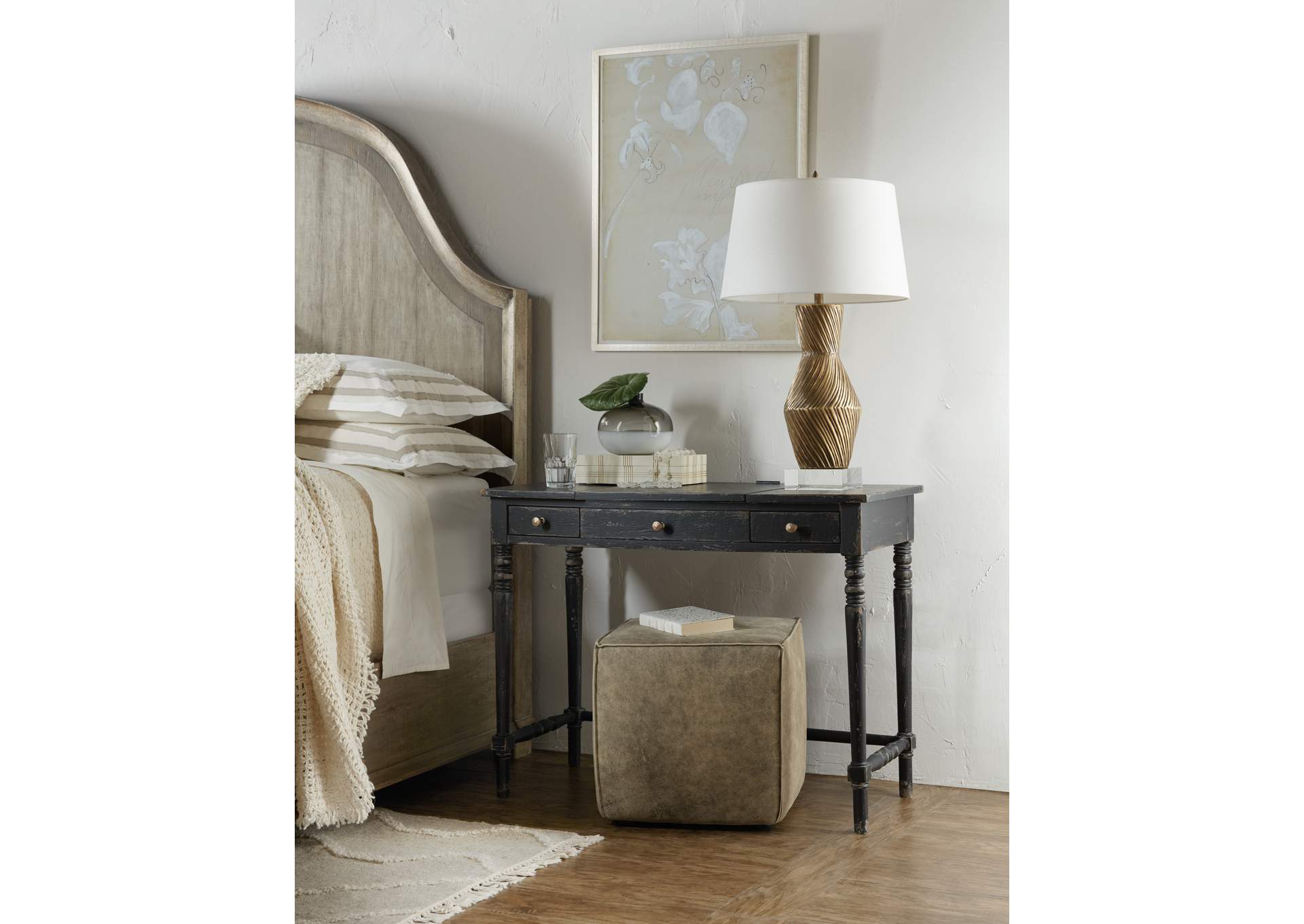 Alfresco Riflesso Vanity Desk,Hooker Furniture