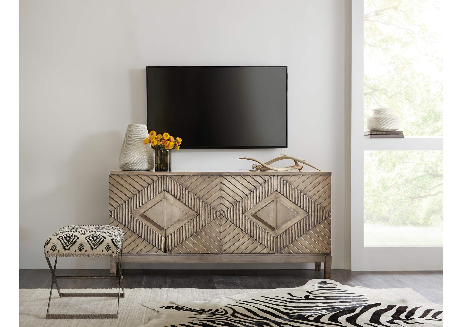 Entertainment Console,Hooker Furniture