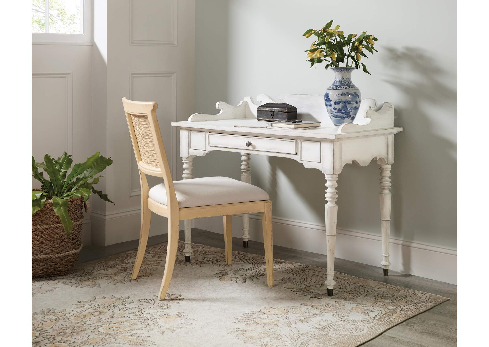 Charleston Writing Desk,Hooker Furniture