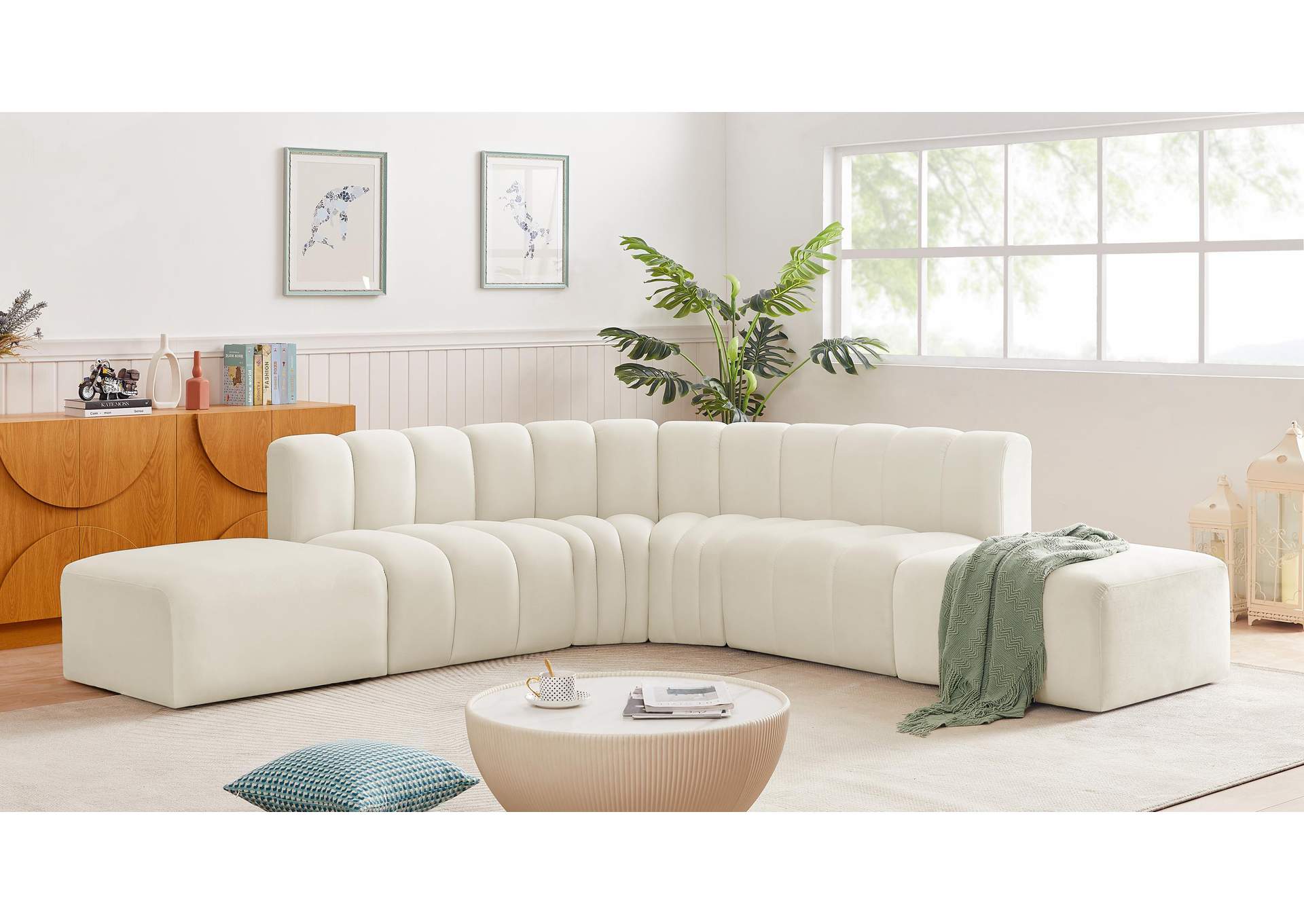 Arc Cream Velvet Modular Sofa,Meridian Furniture