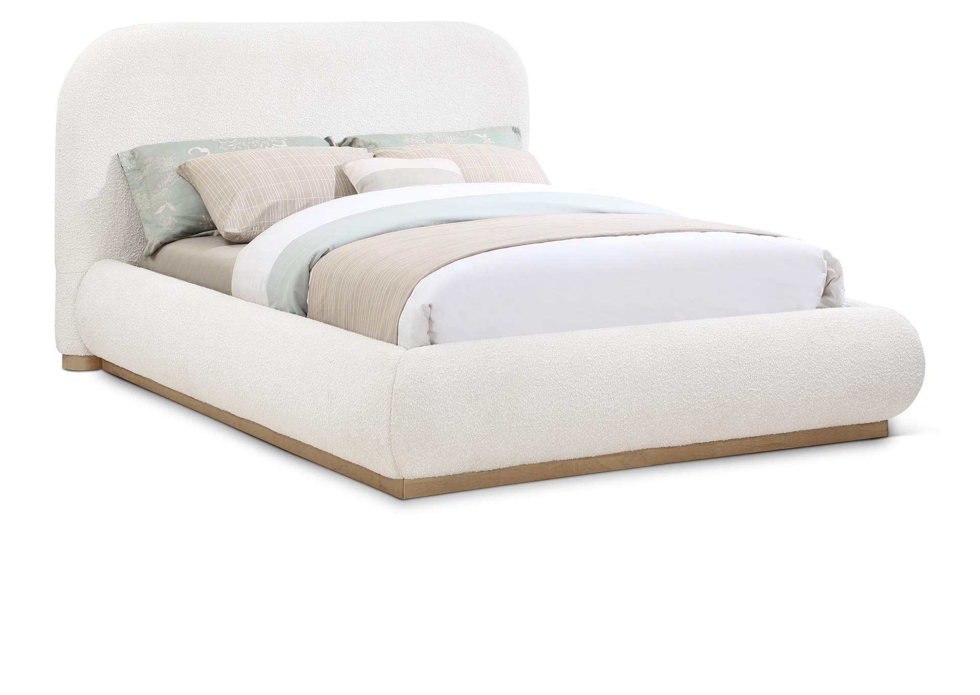 Vaughn Cream Full Bed,Meridian Furniture