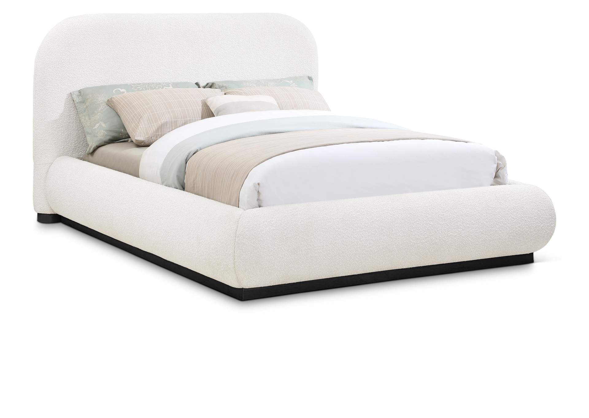 Vaughn Cream Full Bed,Meridian Furniture