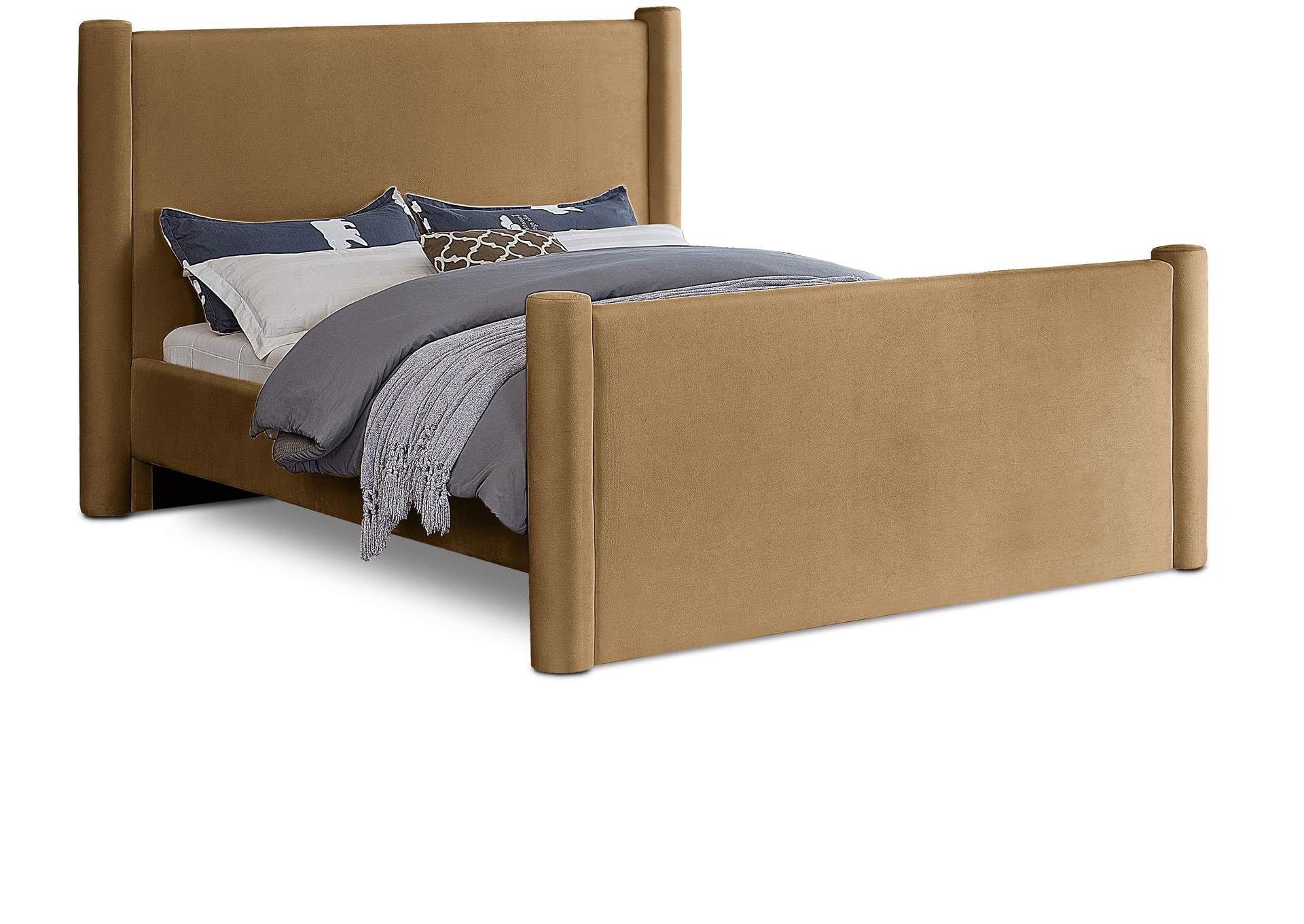 Elias Saddle Velvet King Bed,Meridian Furniture