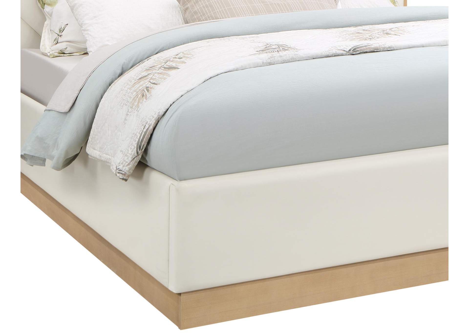 Casa Cream Faux Leather King Bed (3 Boxes),Meridian Furniture