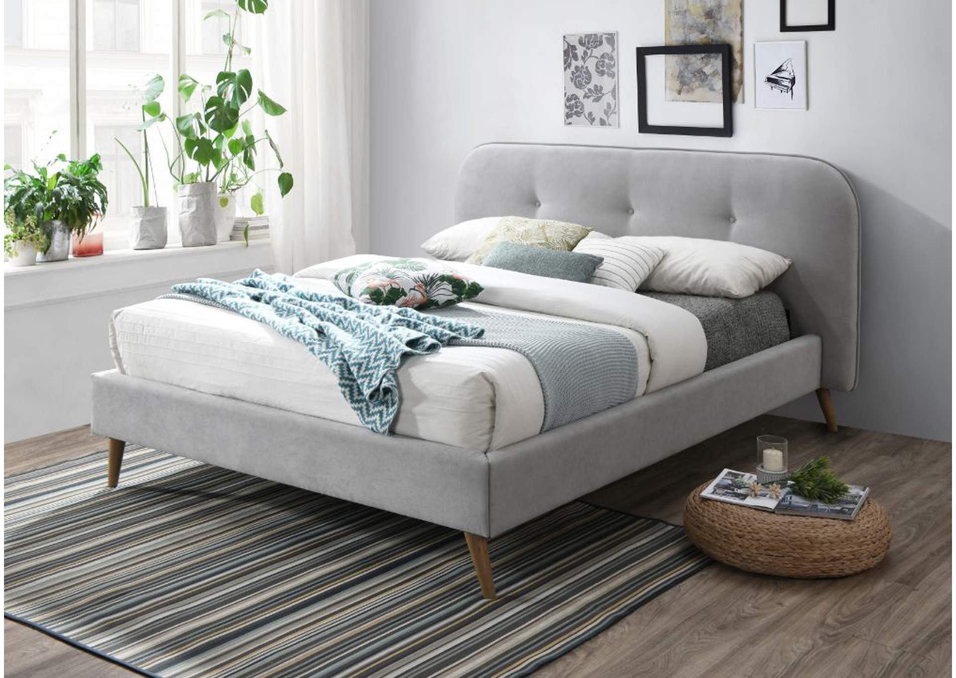 Graves Queen Bed,Acme