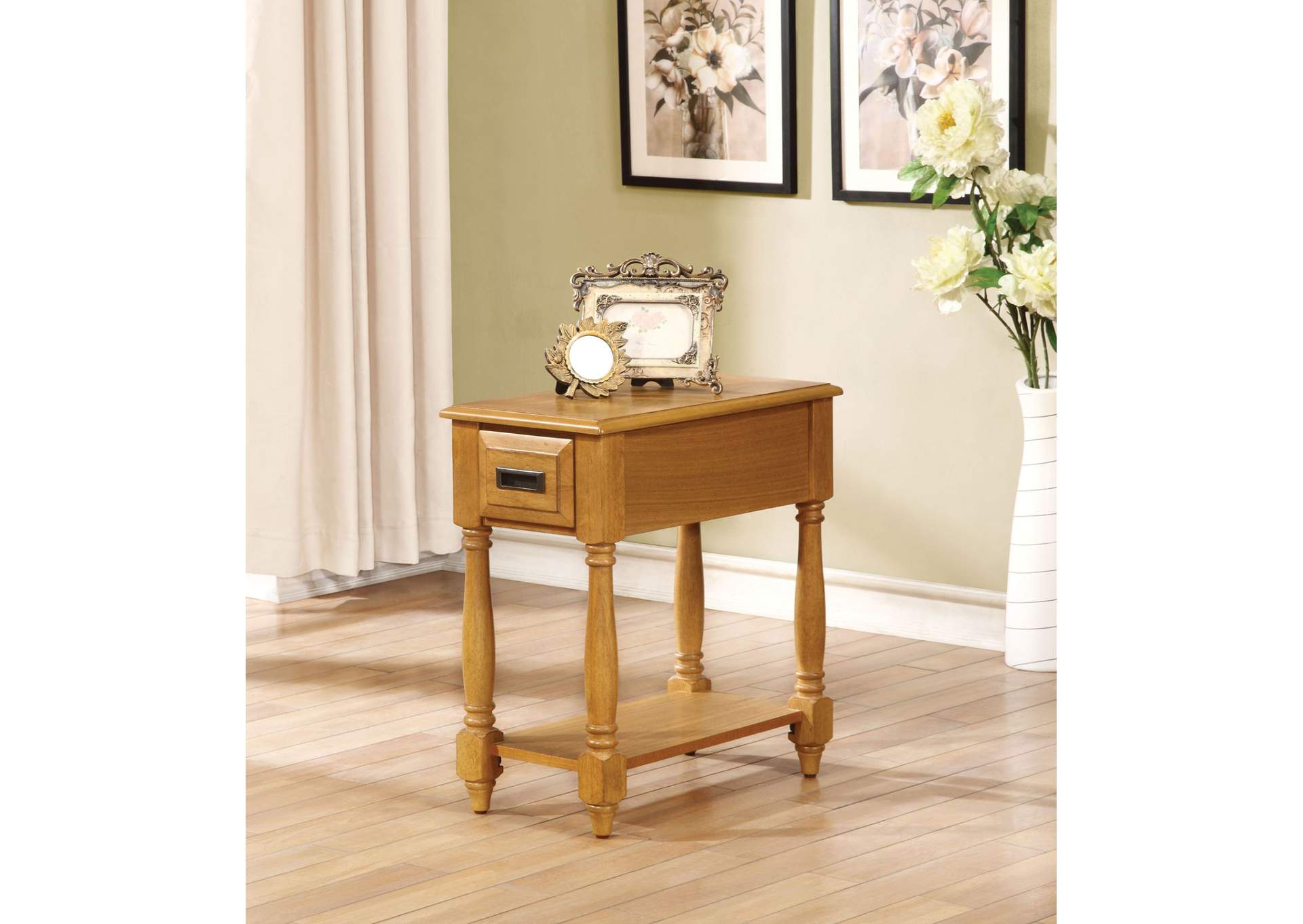 Qrabard Accent Table,Acme