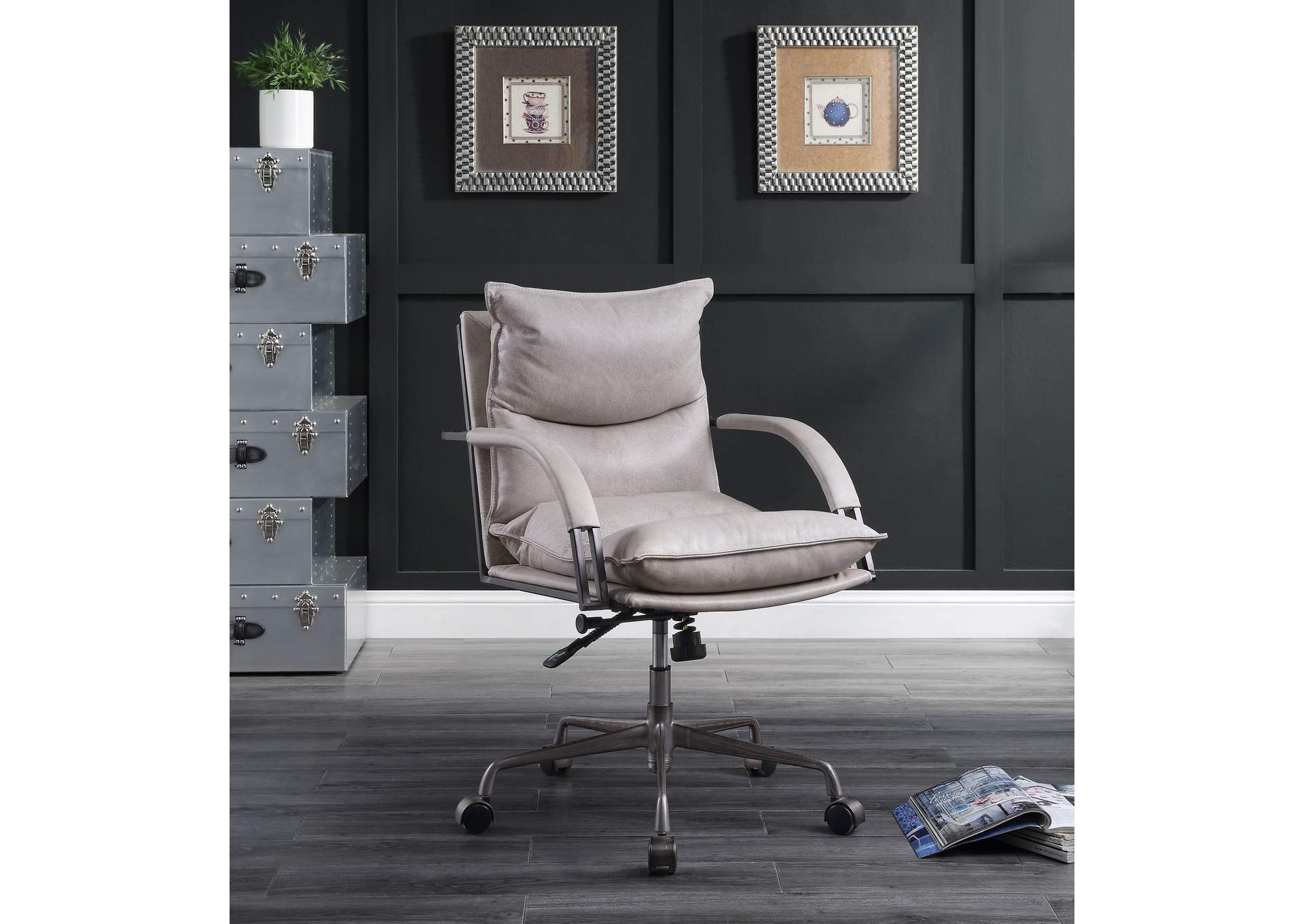 Haggar Executive Office Chair,Acme