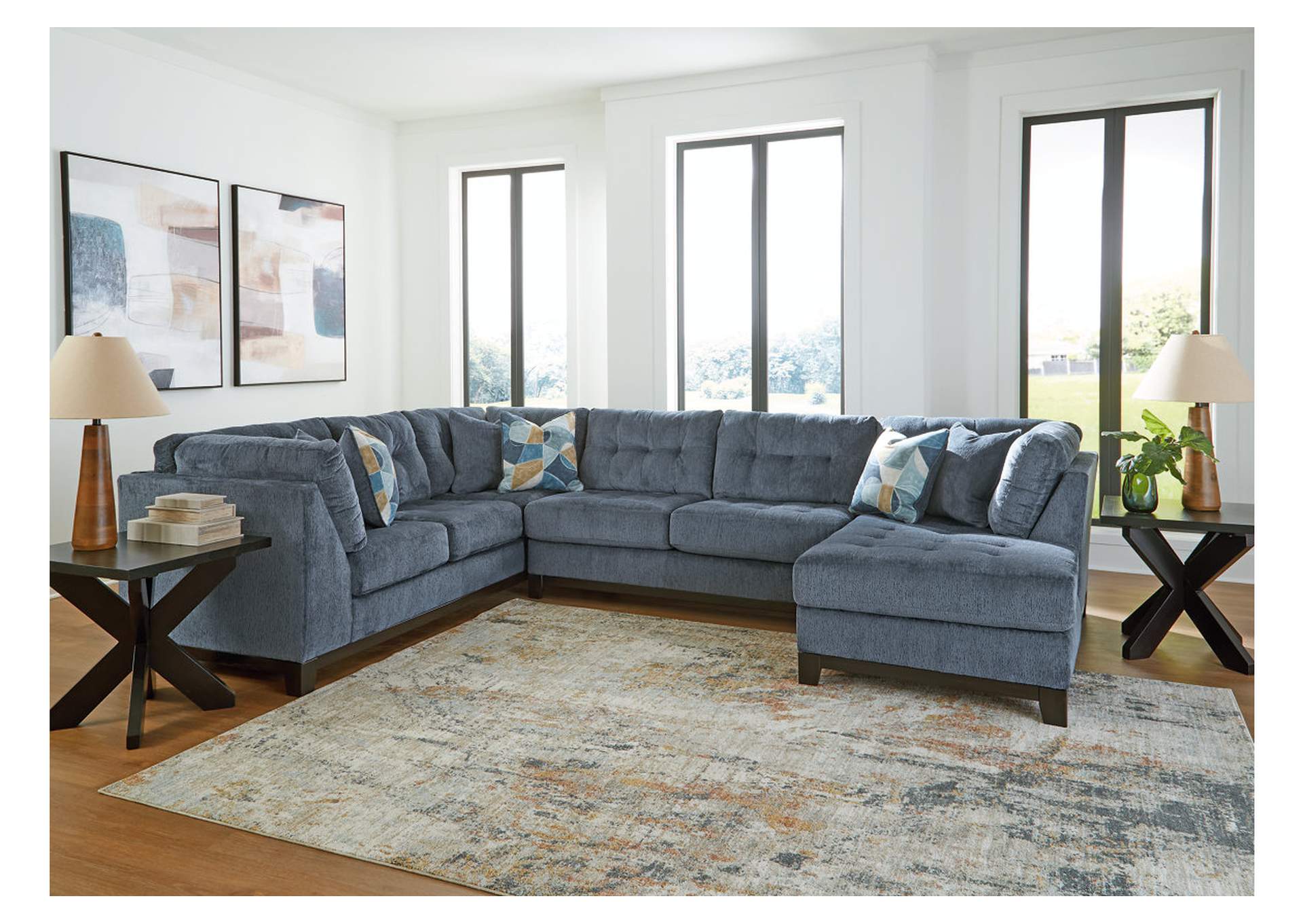 Maxon Place 3-Piece Sectional with Chaise,Benchcraft