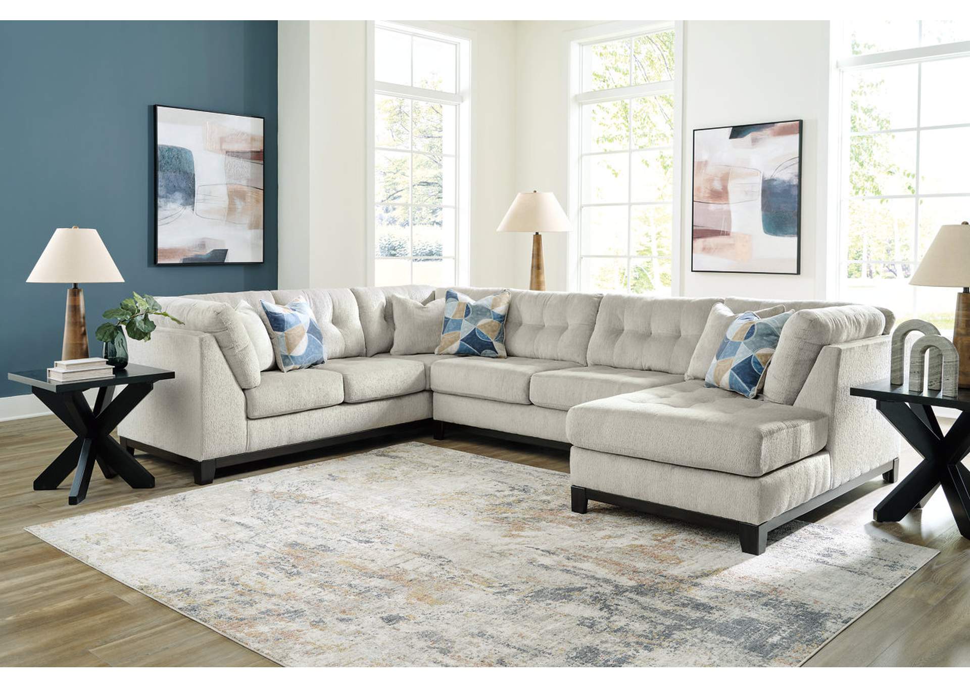 Maxon Place 3-Piece Sectional with Chaise,Benchcraft