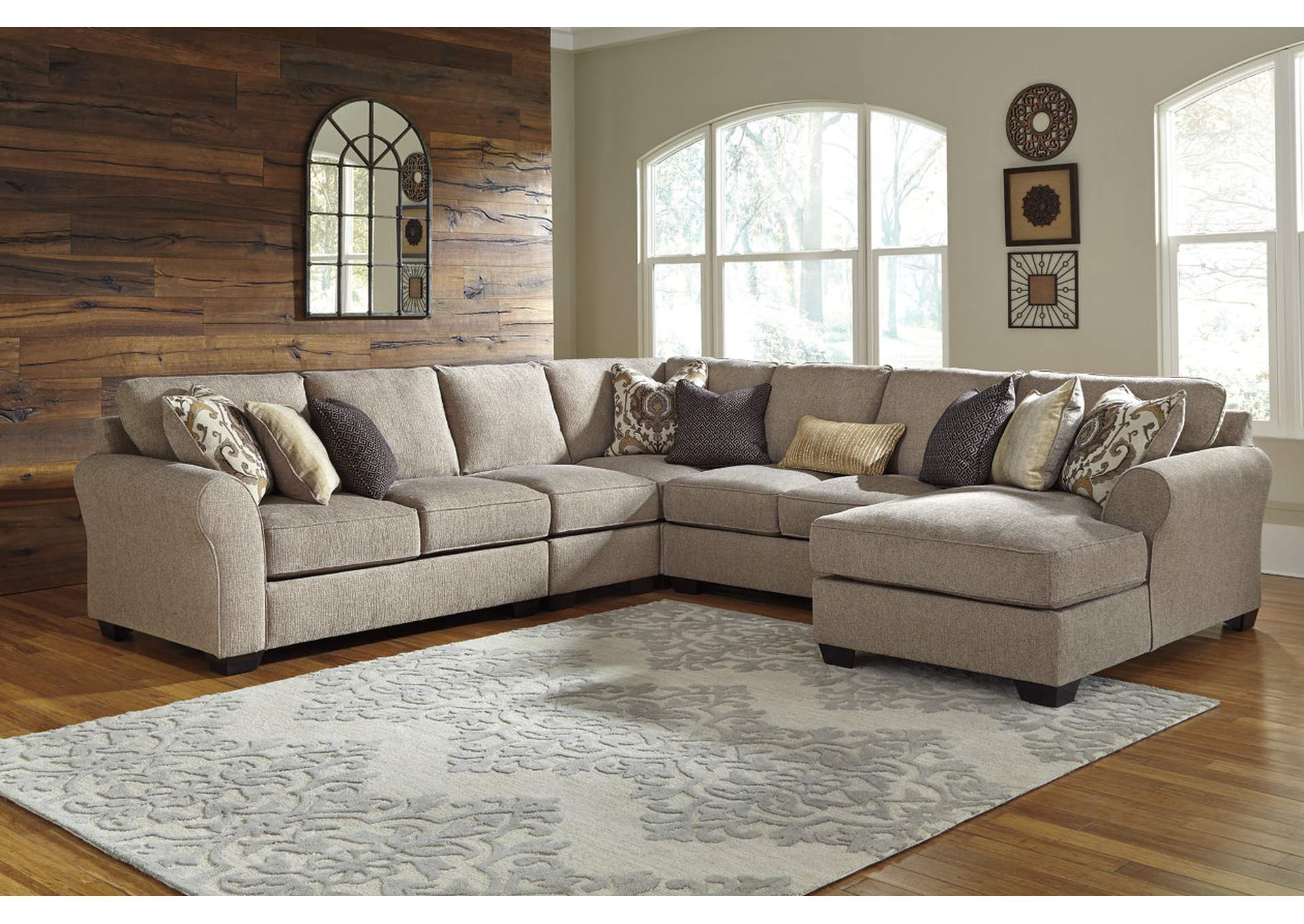 Pantomine Driftwood Extended Sectional w/Right Facing Corner Chaise,ABF Benchcraft