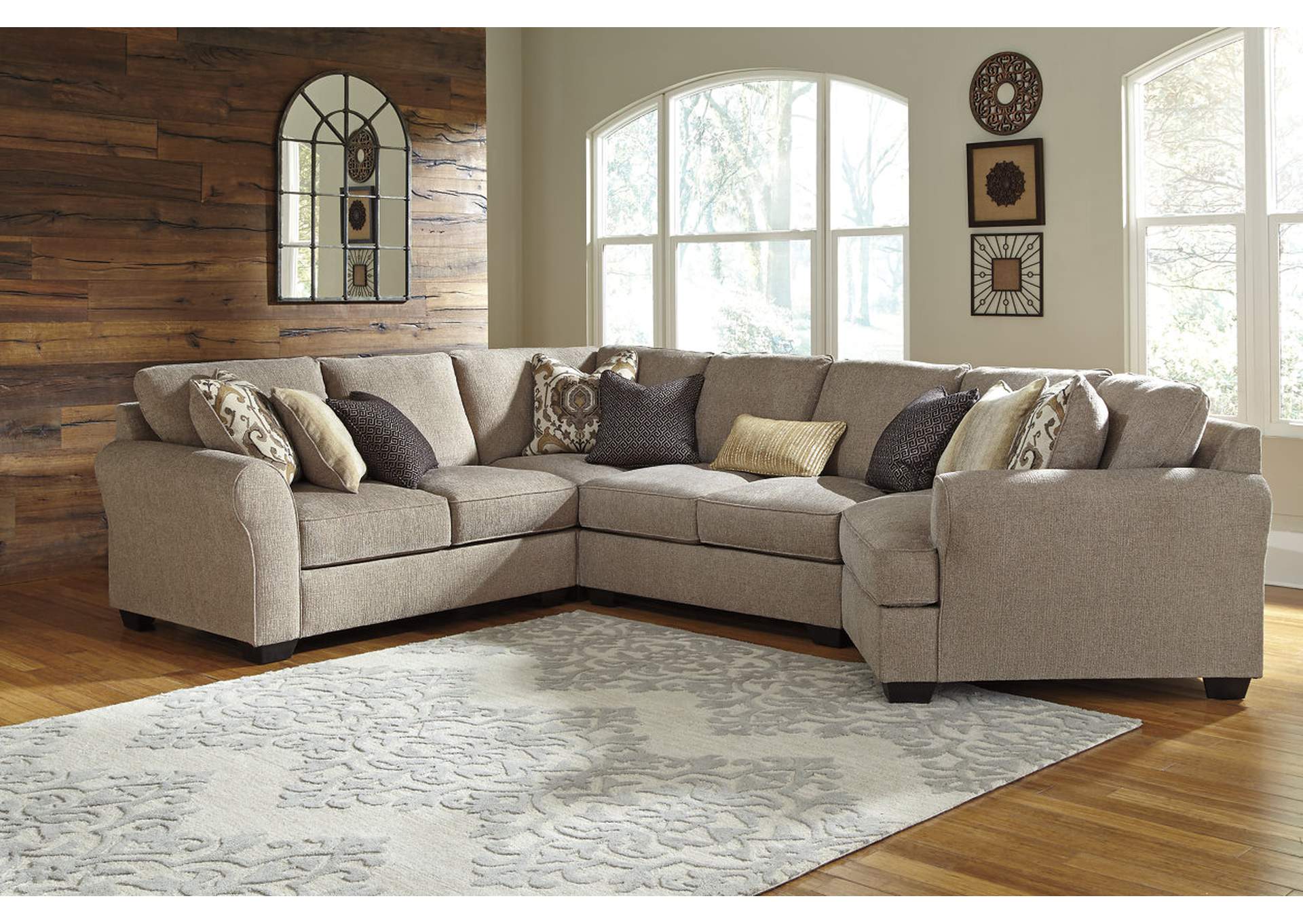 Pantomine Driftwood Sectional w/Right Facing Cuddler,ABF Benchcraft