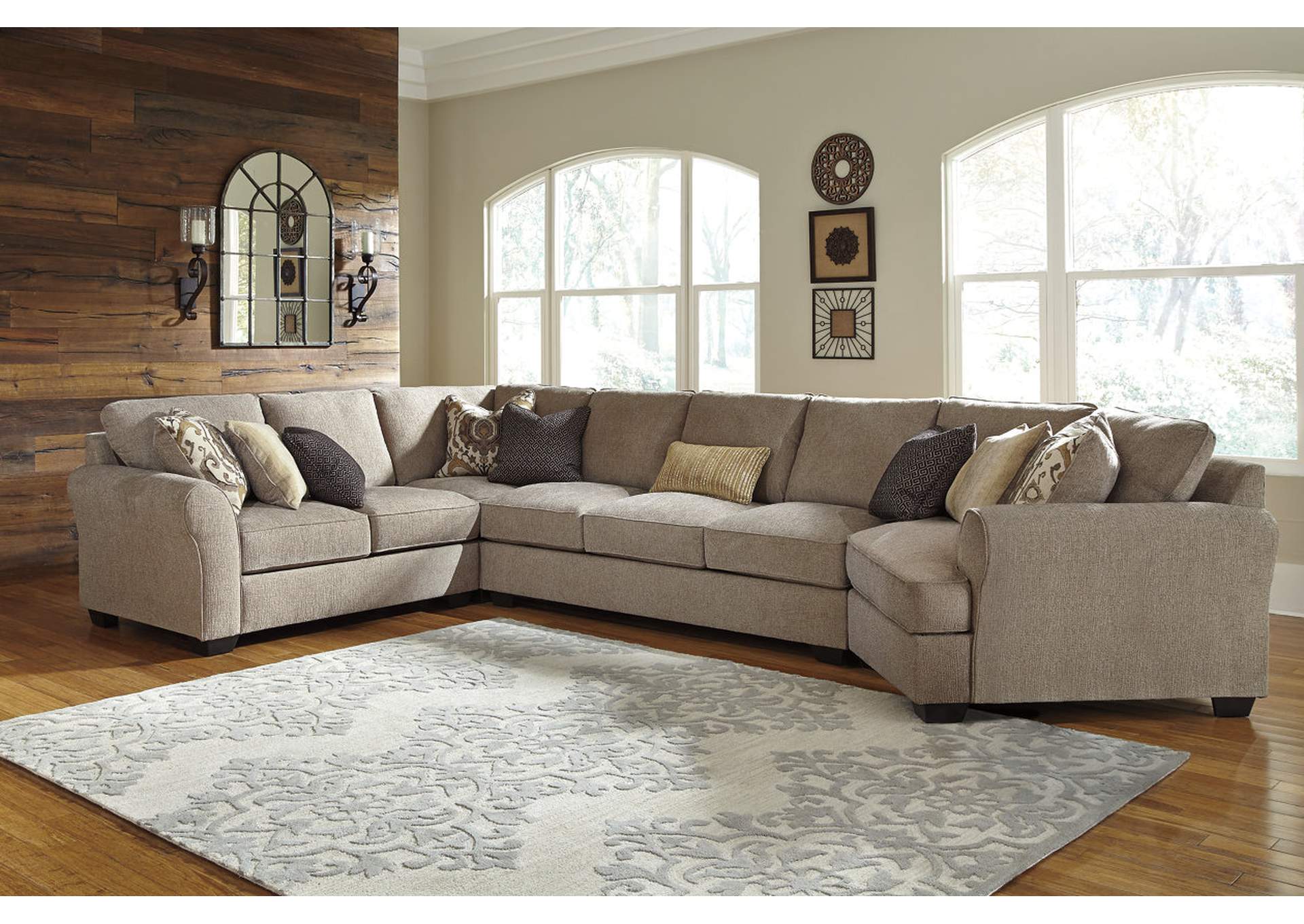 Pantomine Driftwood Sectional w/Right Facing Cuddler,ABF Benchcraft