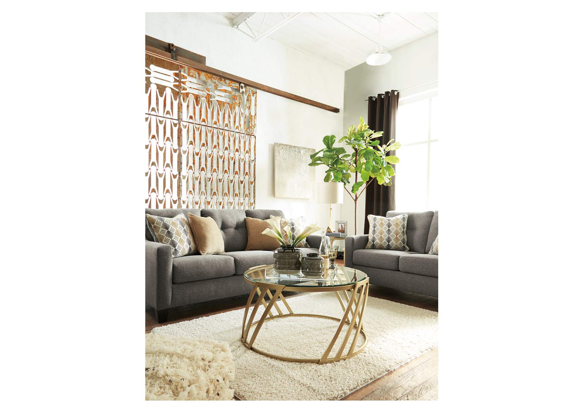 Daylon Sofa,Benchcraft