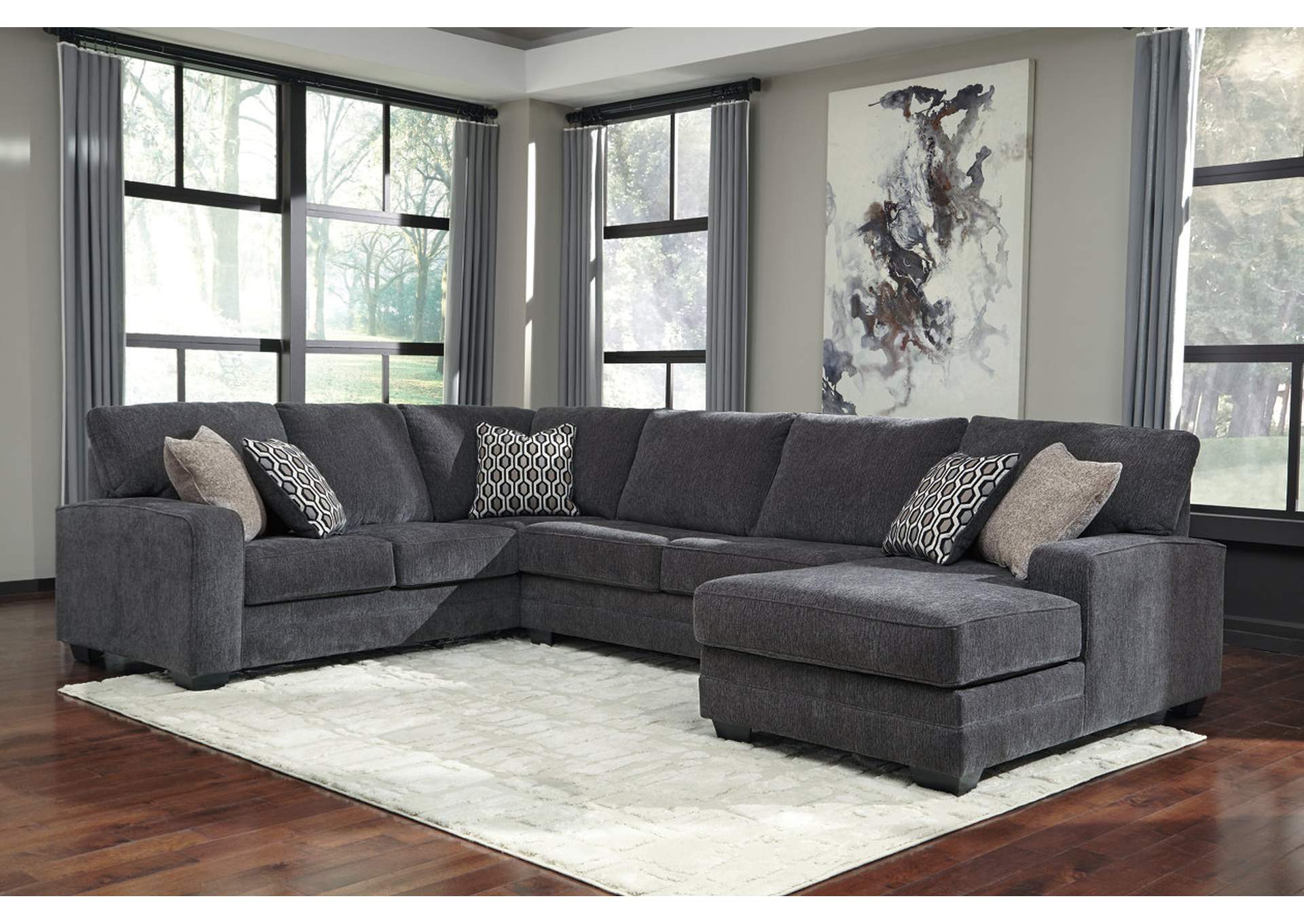 Tracling 3-Piece Sectional with Chaise,Benchcraft